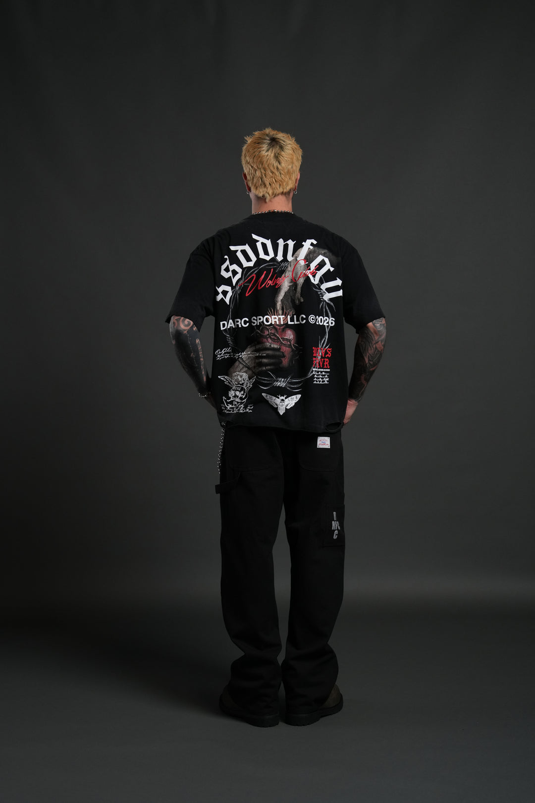 Mi Corazon Distressed Grunge Tee in Black Drift Wash