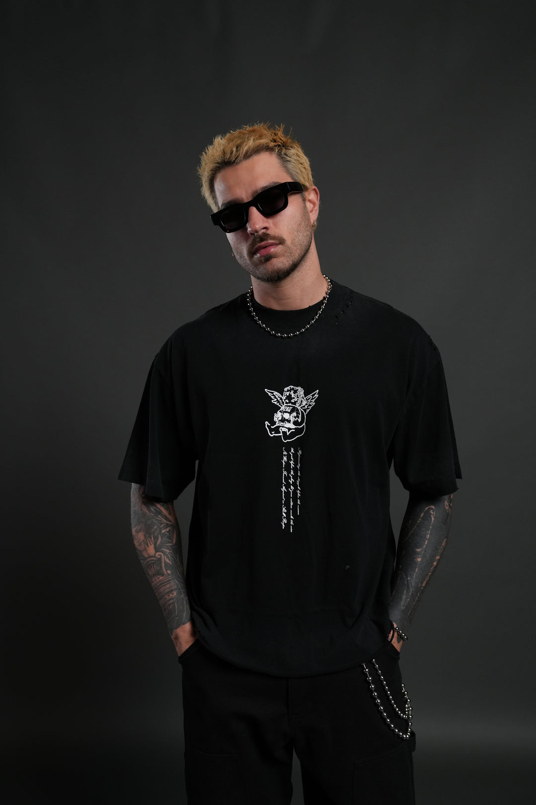 Mi Corazon Distressed Grunge Tee in Black Drift Wash