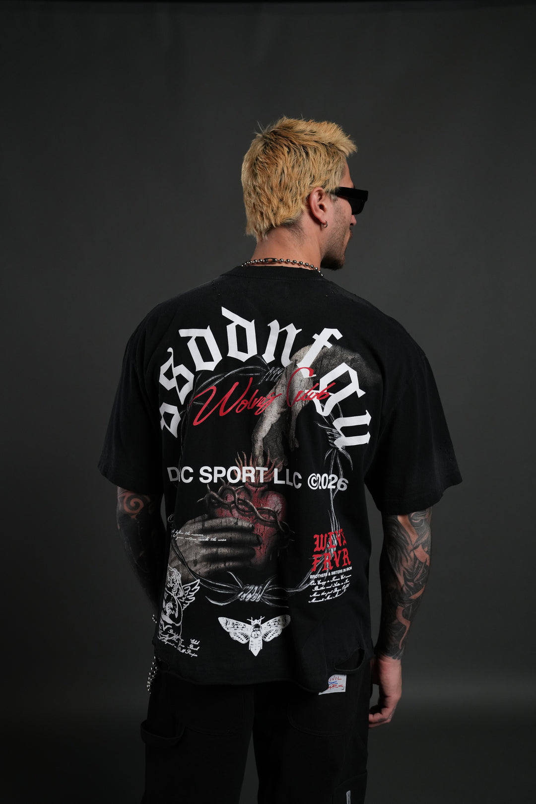 Mi Corazon Distressed Grunge Tee in Black Drift Wash