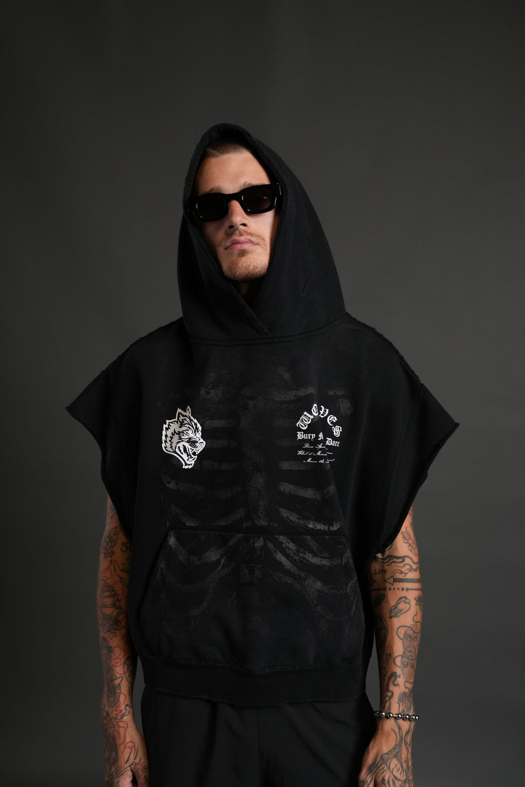 Bones Destroyed Grunge Gage Cap Sleeve Hoodie in Black Drift Wash