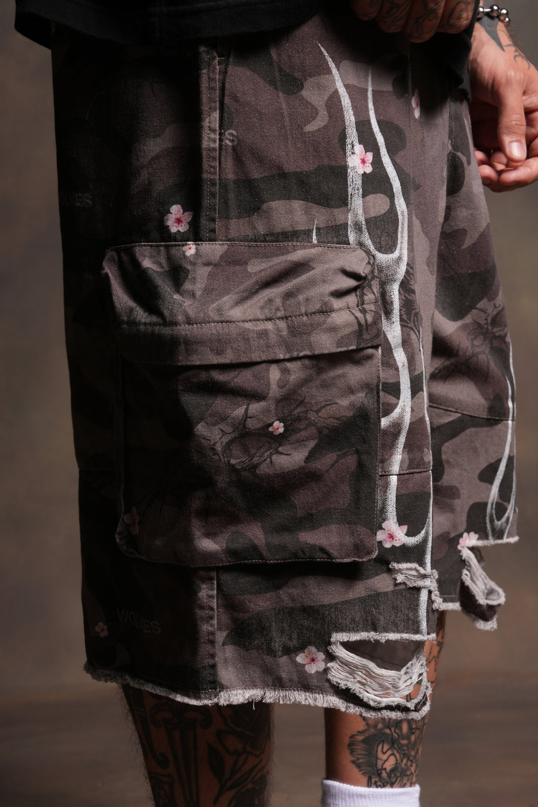 Darc Blossom Duke Cargo Shorts in Warrior In A Garden Green Camo