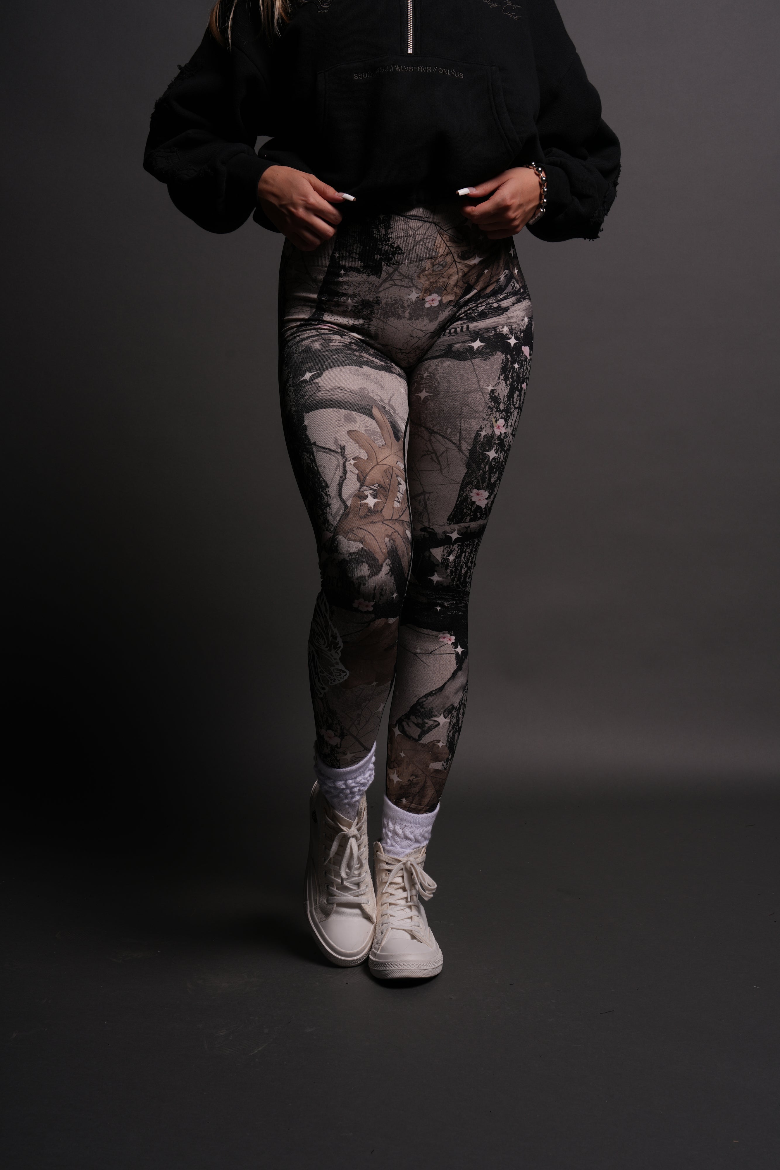 Big Wolf "Everson" Huxley Scrunch Leggings in Starry Blossom Woodland Camo