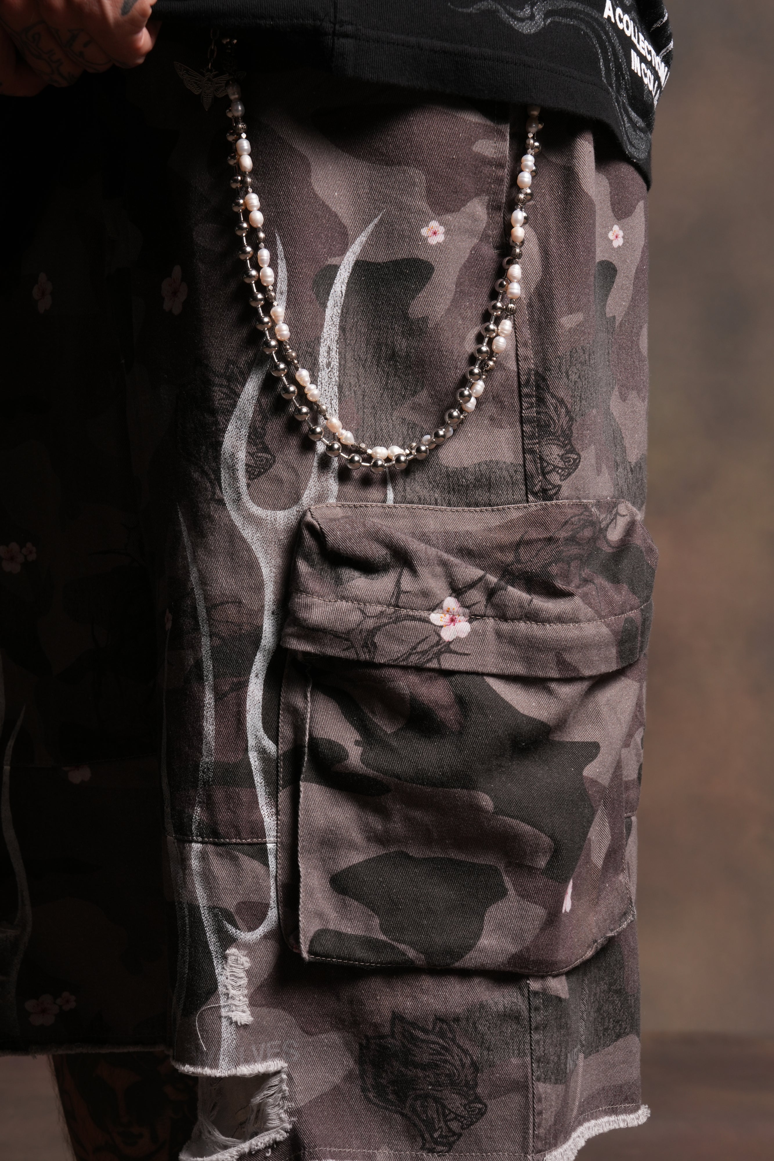 Darc Blossom Duke Cargo Shorts in Warrior In A Garden Green Camo