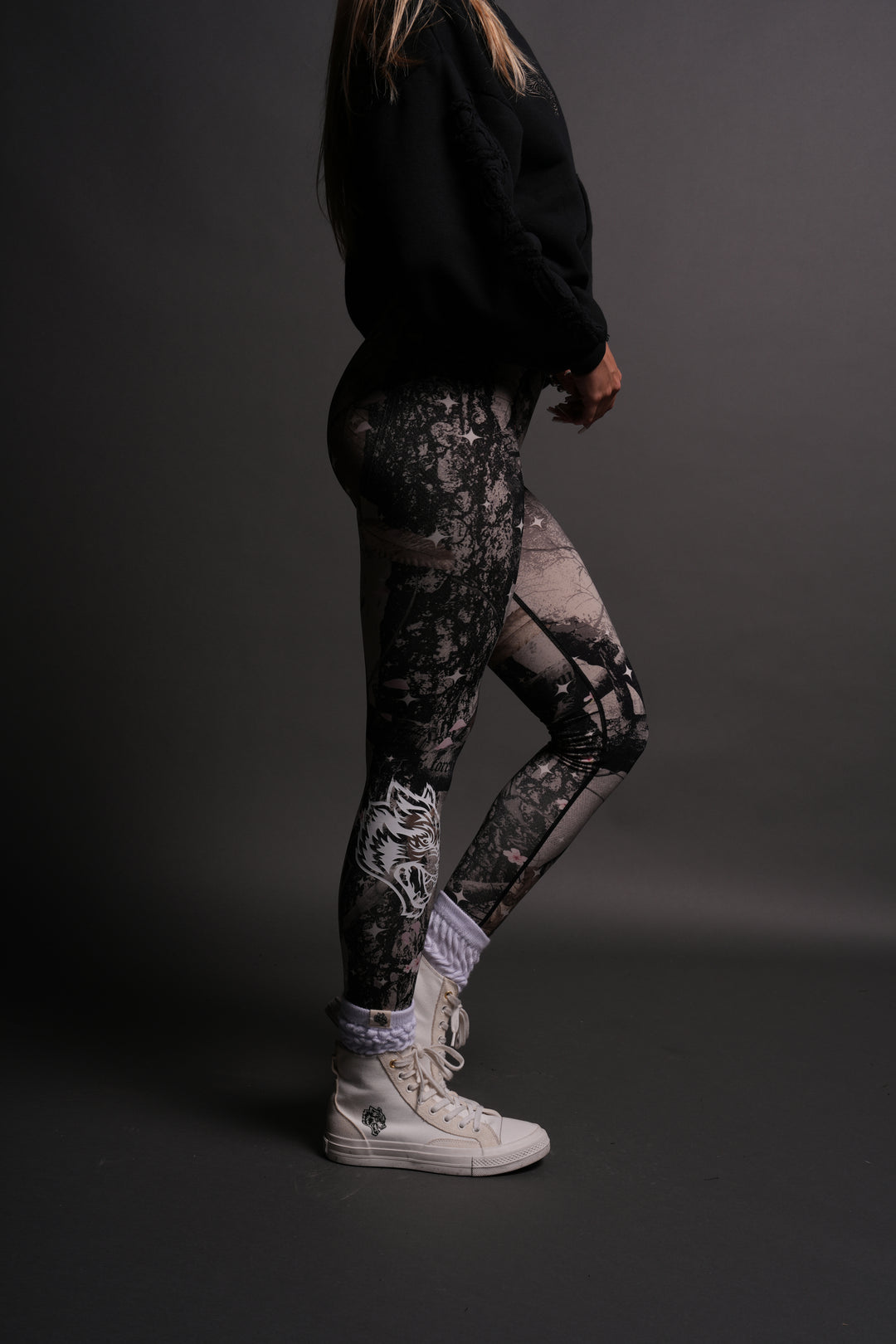 Big Wolf "Everson" Huxley Scrunch Leggings in Starry Blossom Woodland Camo