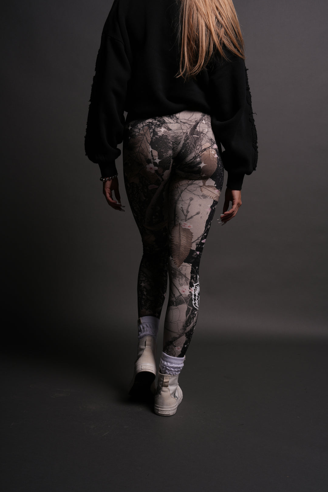 Big Wolf "Everson" Huxley Scrunch Leggings in Starry Blossom Woodland Camo