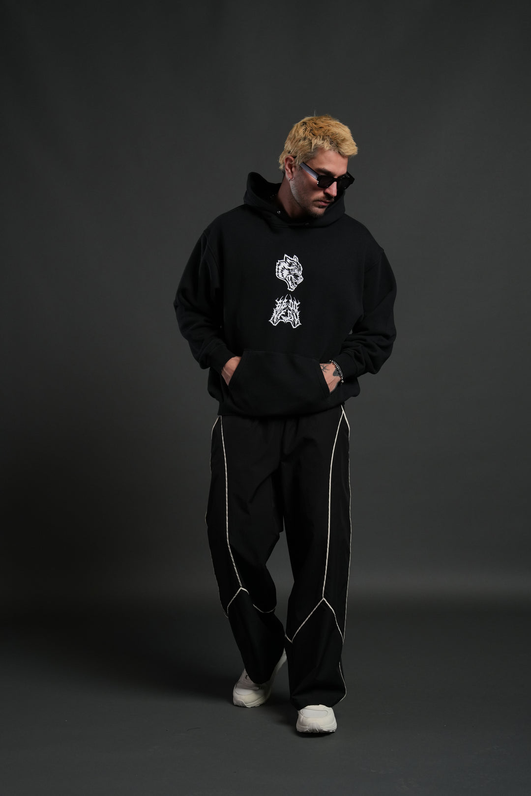 Shonen's Past "Pierce" Hoodie in Black