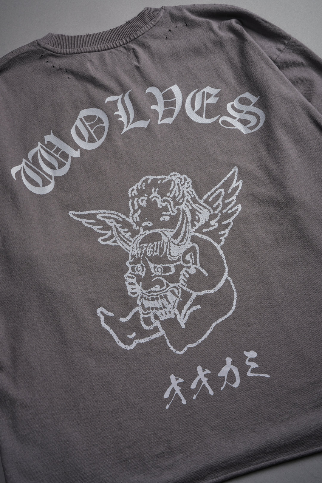 Wolves Oni Cherub Distressed Grunge Unisex Tee in Slate Gray