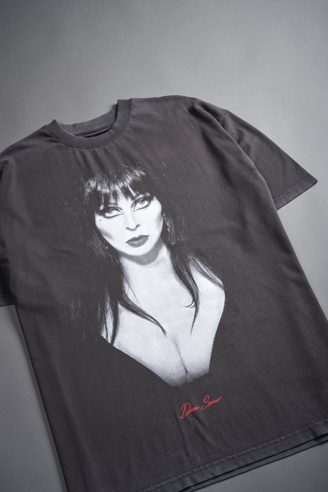 Mistress of Darkness "Grunge" Tee in Wolf Gray