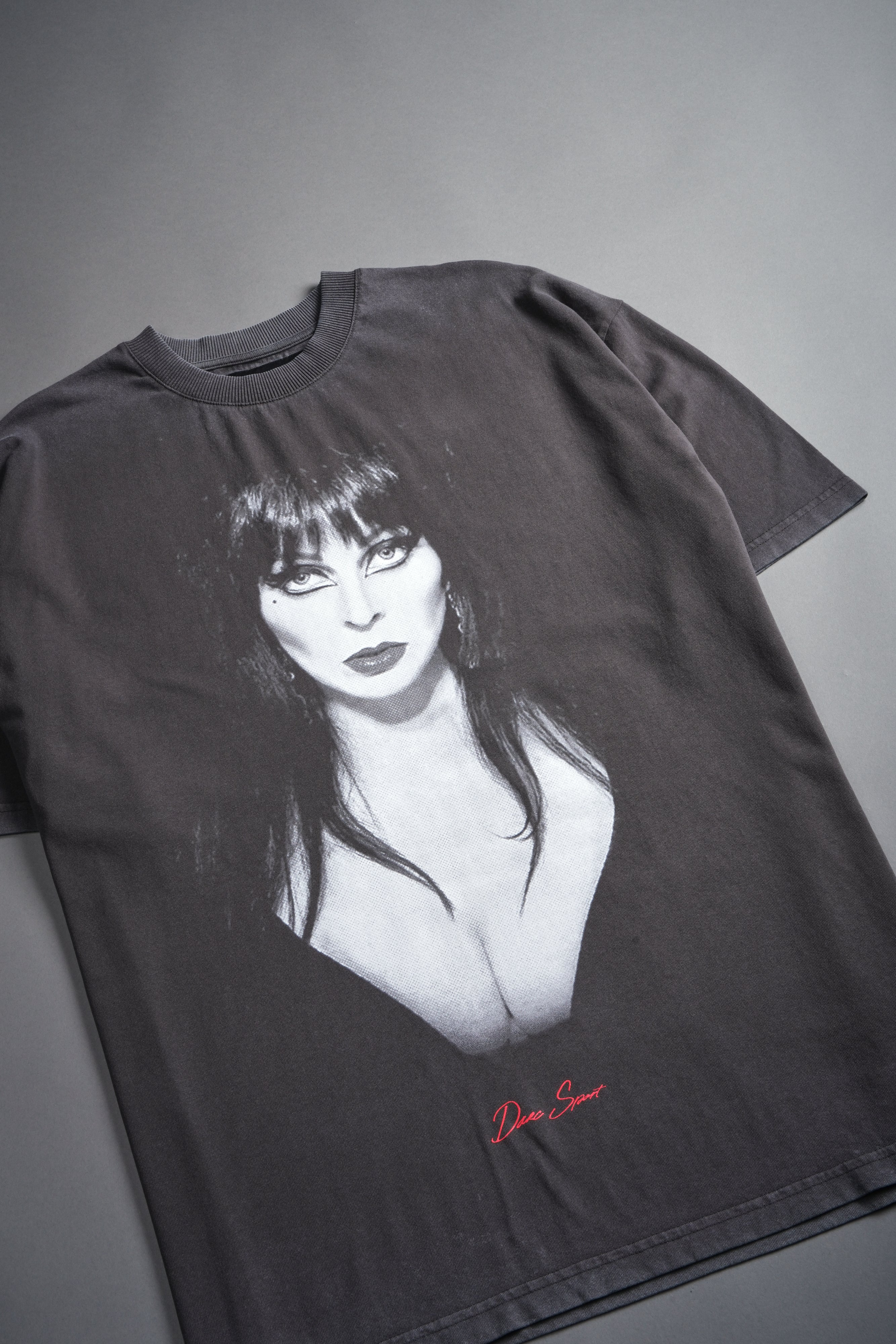 Mistress of Darkness "Grunge" Tee in Wolf Gray