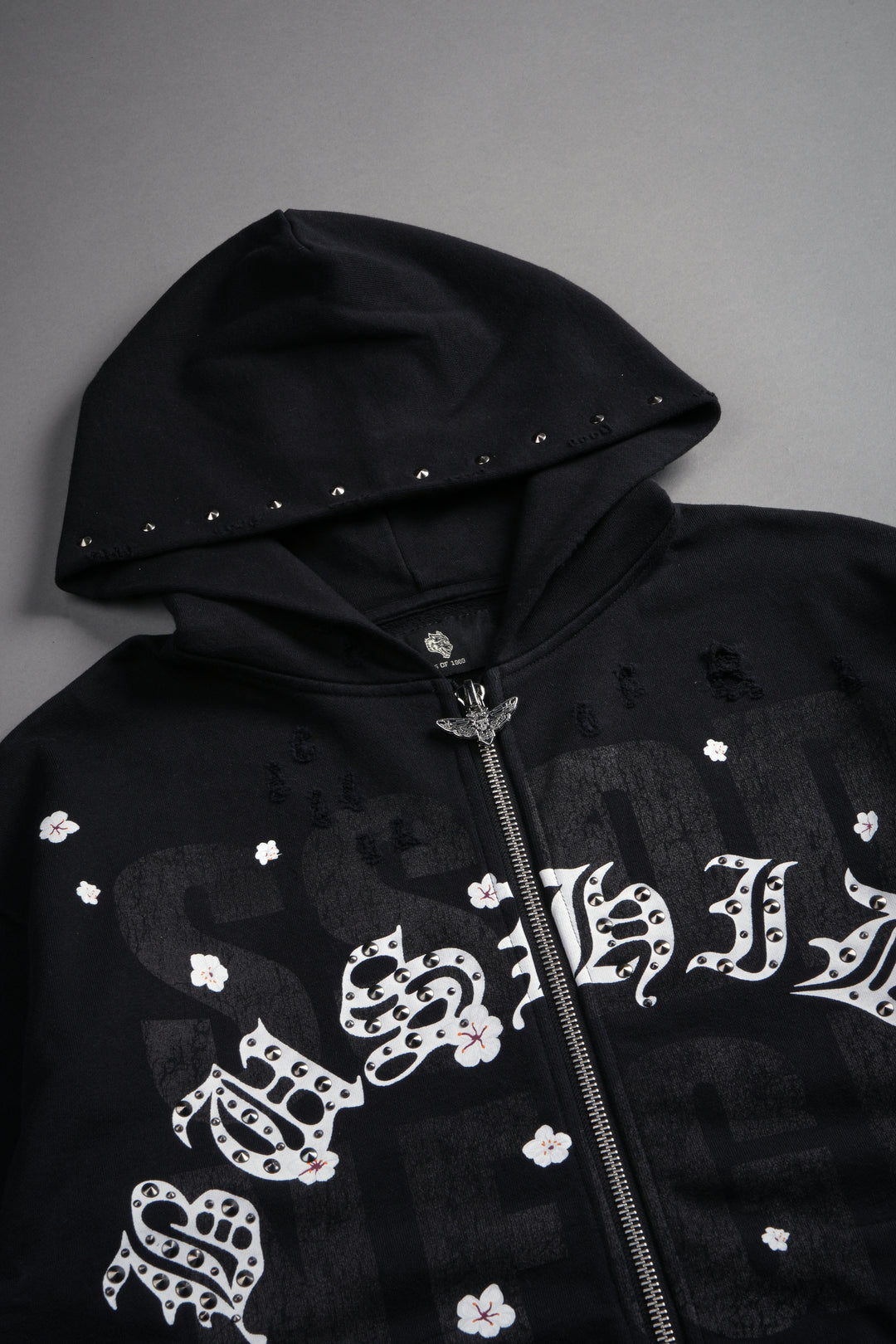 Ssddnfgu Bushido Distressed Grunge Mid Length Raw Hem Zip Hoodie in Black