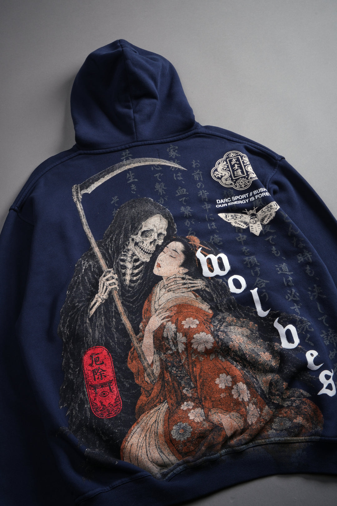 Shinigami'S Embrace Bishop Hoodie in Navy