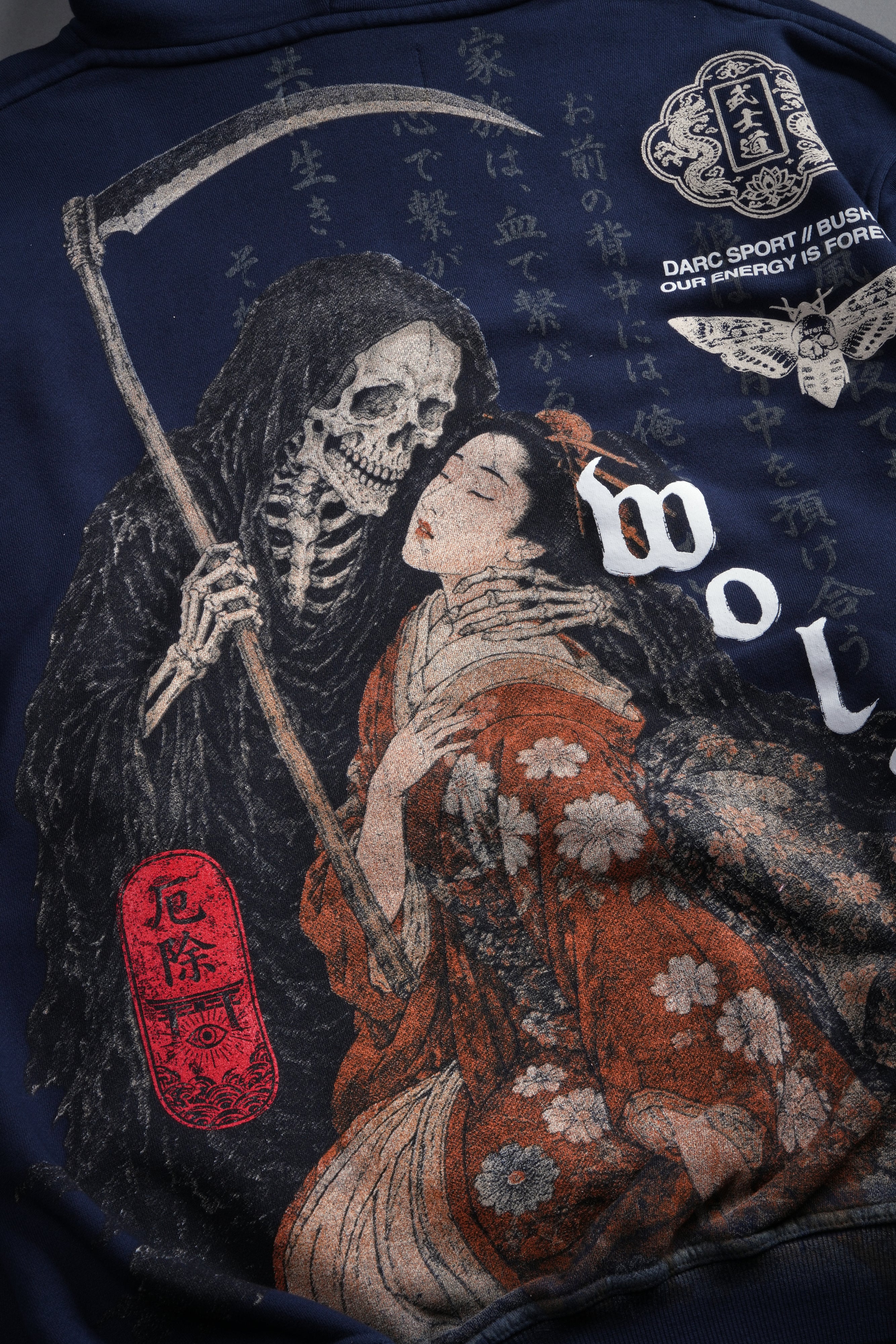 Shinigami'S Embrace Bishop Hoodie in Navy