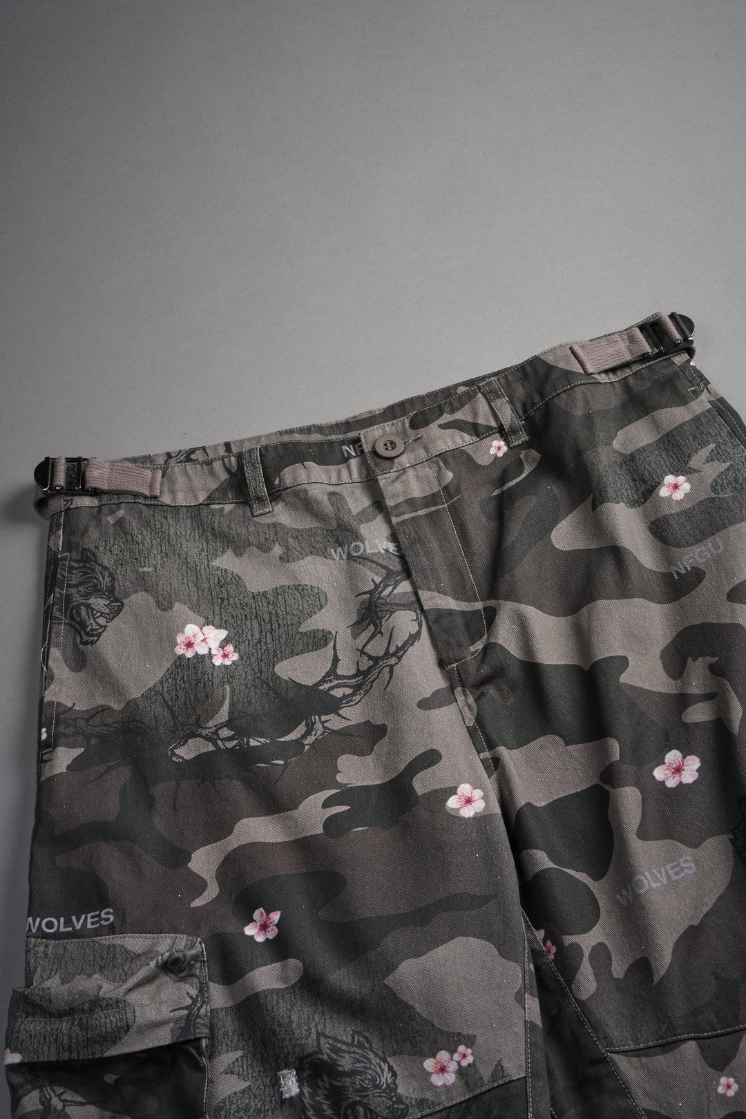 Wolf Pyramid Duke Cargo Shorts in Warrior In A Garden Green Camo