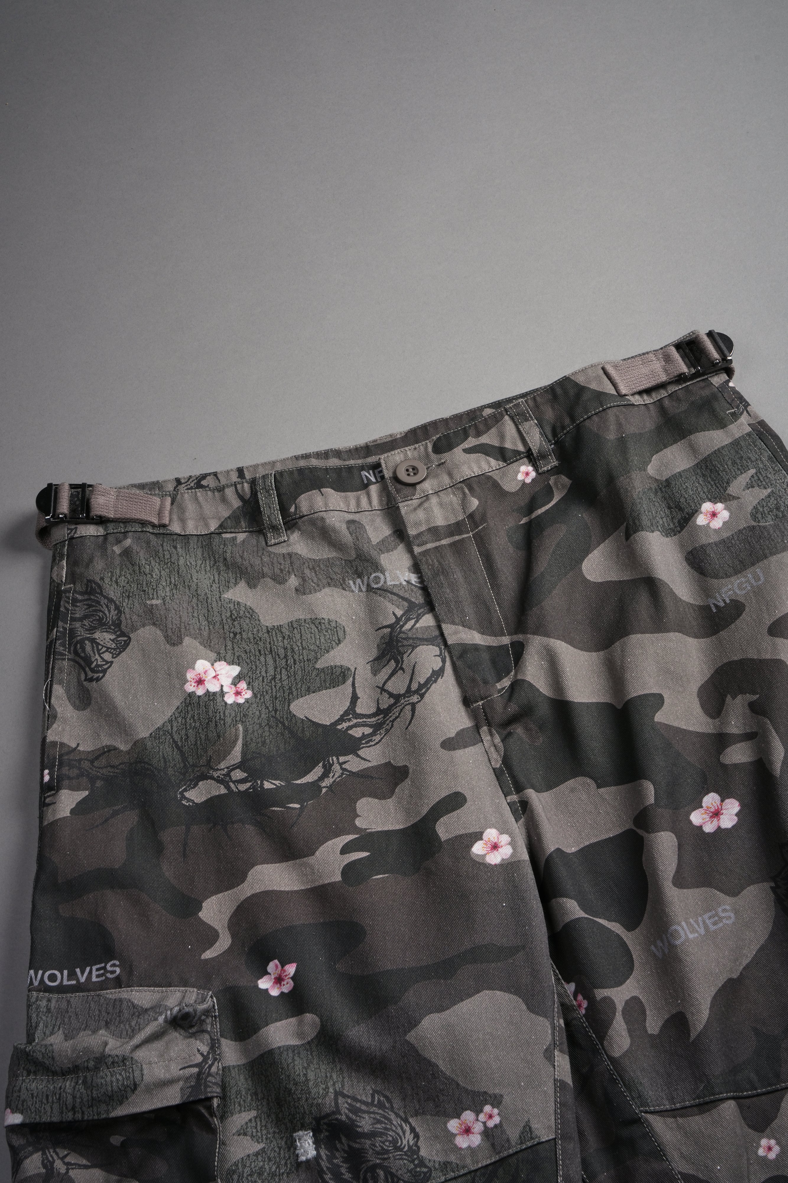 Wolf Pyramid Duke Cargo Shorts in Warrior In A Garden Green Camo