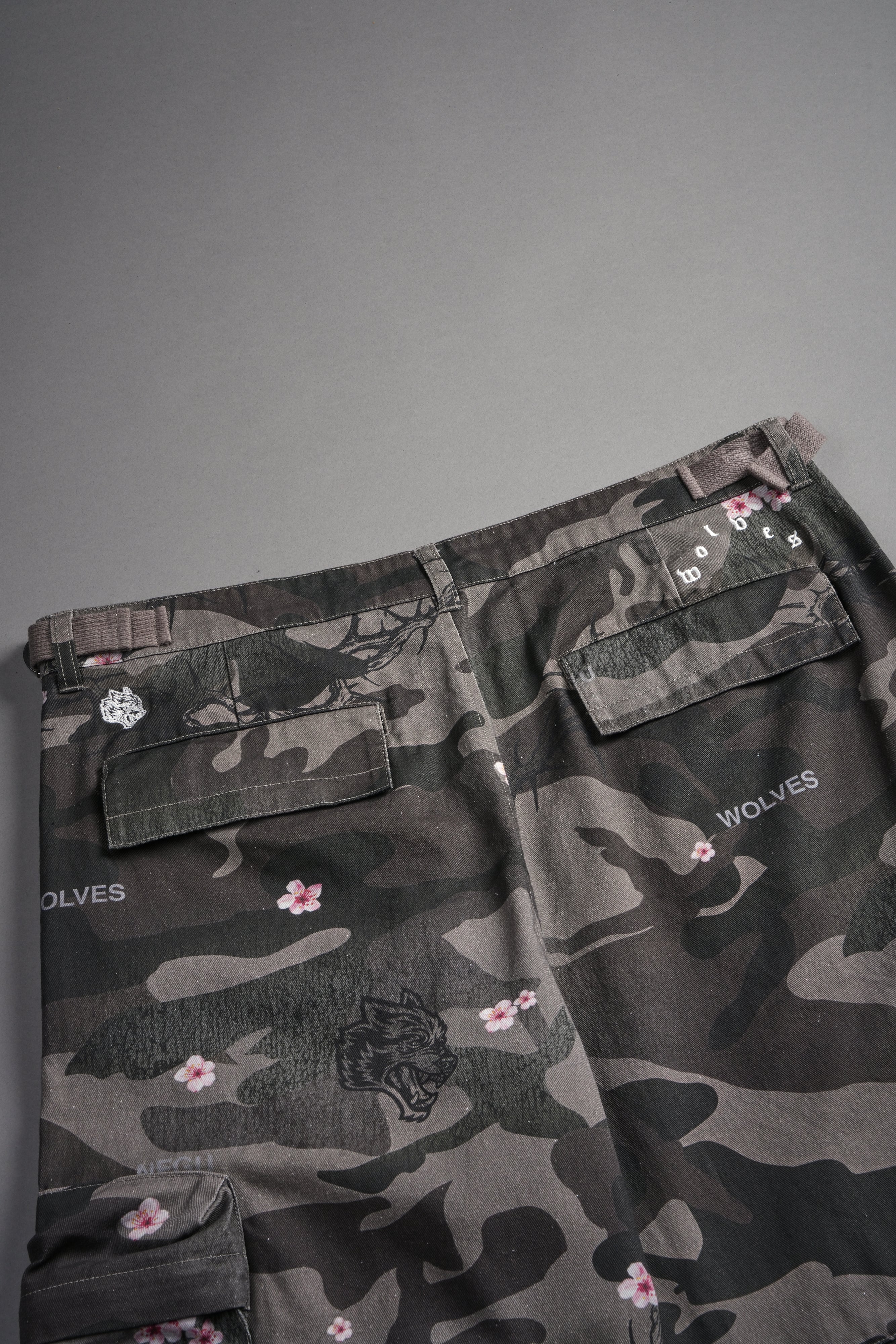Wolf Pyramid Duke Cargo Shorts in Warrior In A Garden Green Camo