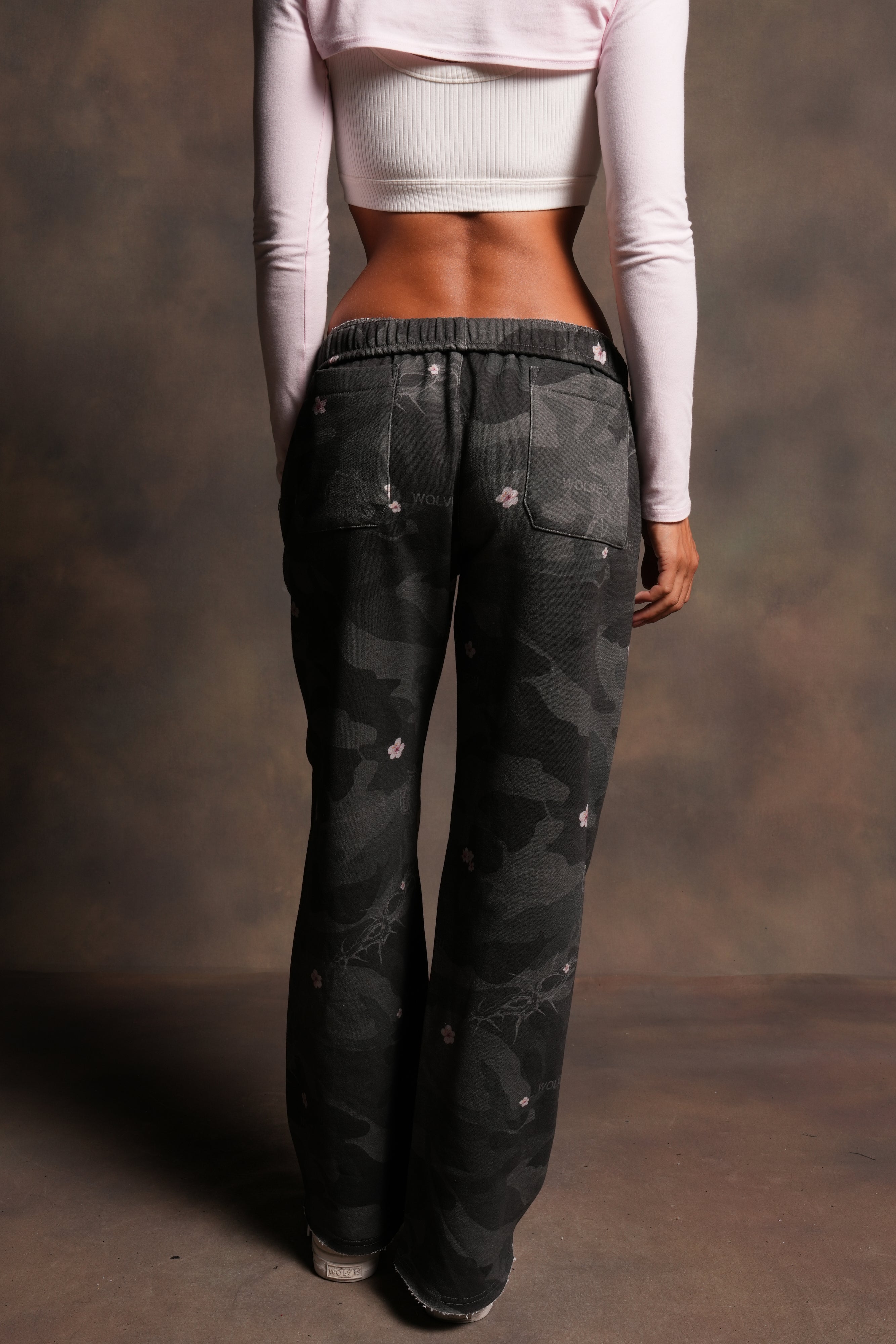 Wolf Chopper Big Cozy Sweats in Warrior In A Garden Black Camo