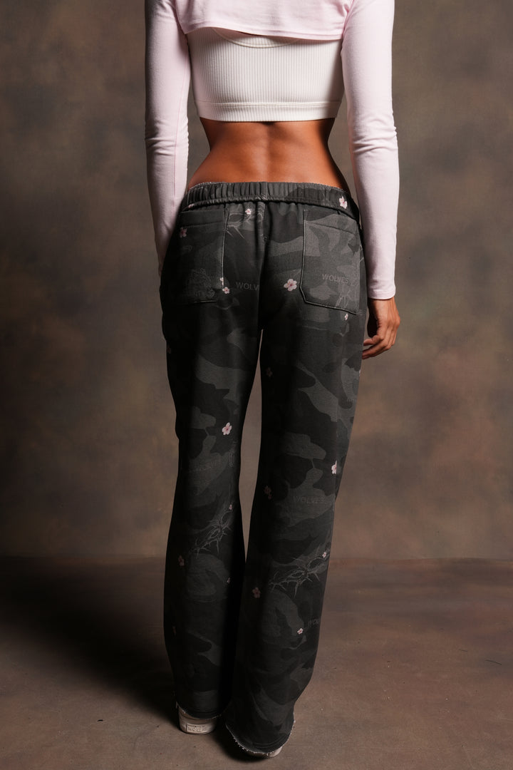 Wolf Chopper Big Cozy Sweats in Warrior In A Garden Black Camo