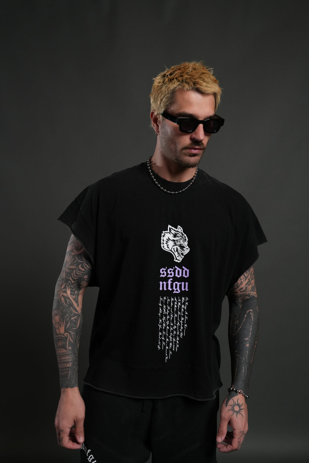 Fallen Angel Grunge Cut-Off Tee in Black