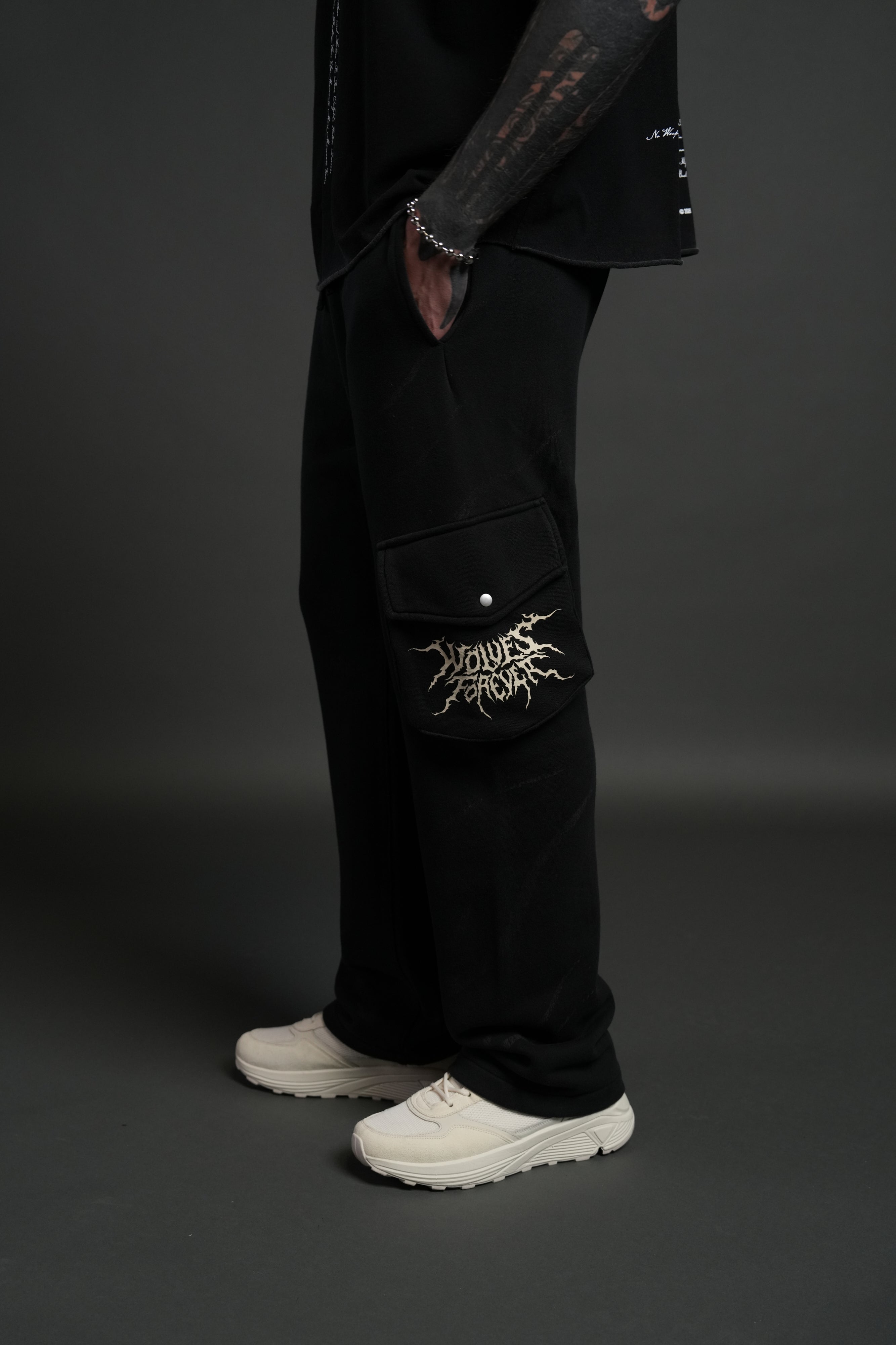 Darc Inferno Bigelow Cargo Sweat Pants in Black