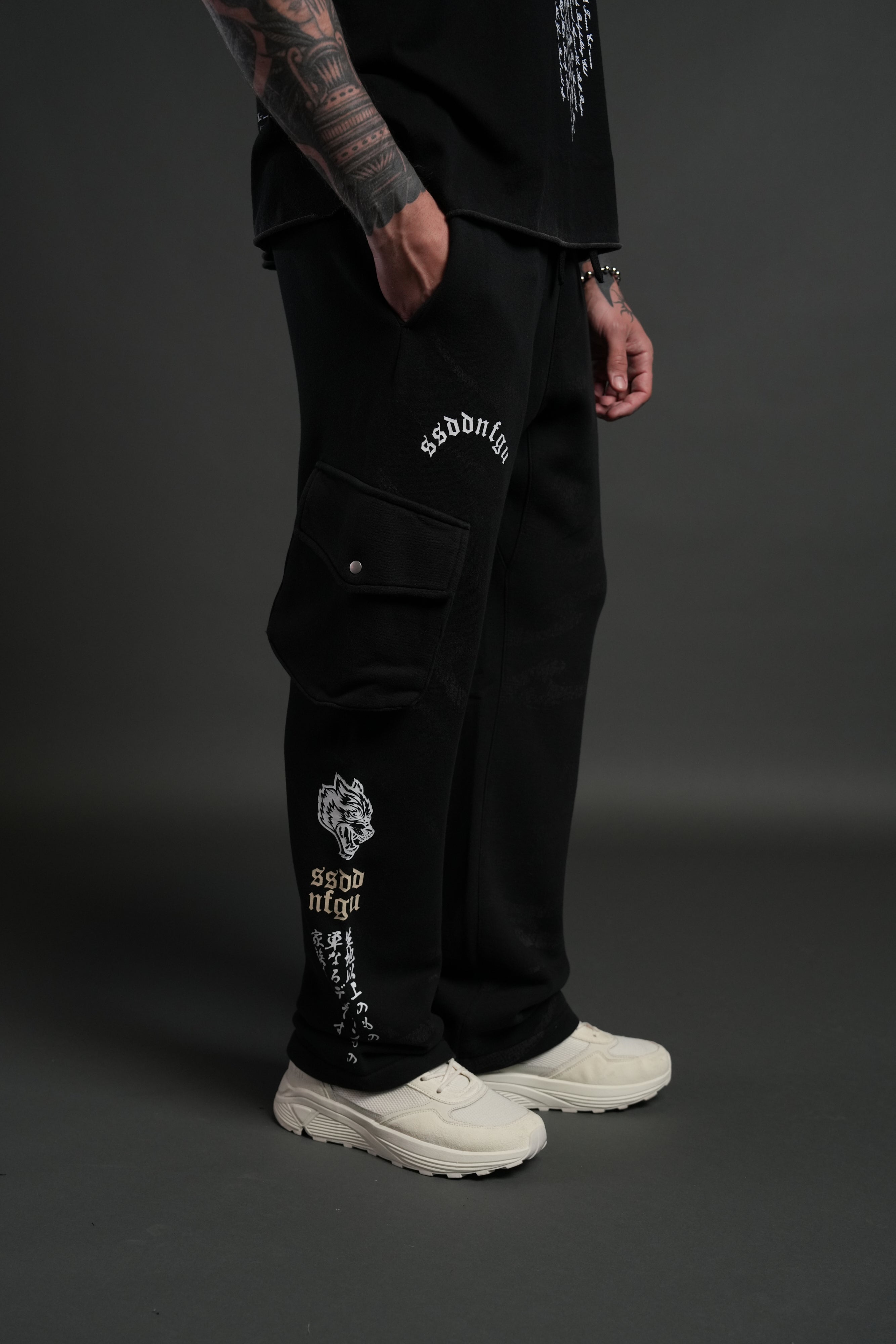Darc Inferno Bigelow Cargo Sweat Pants in Black