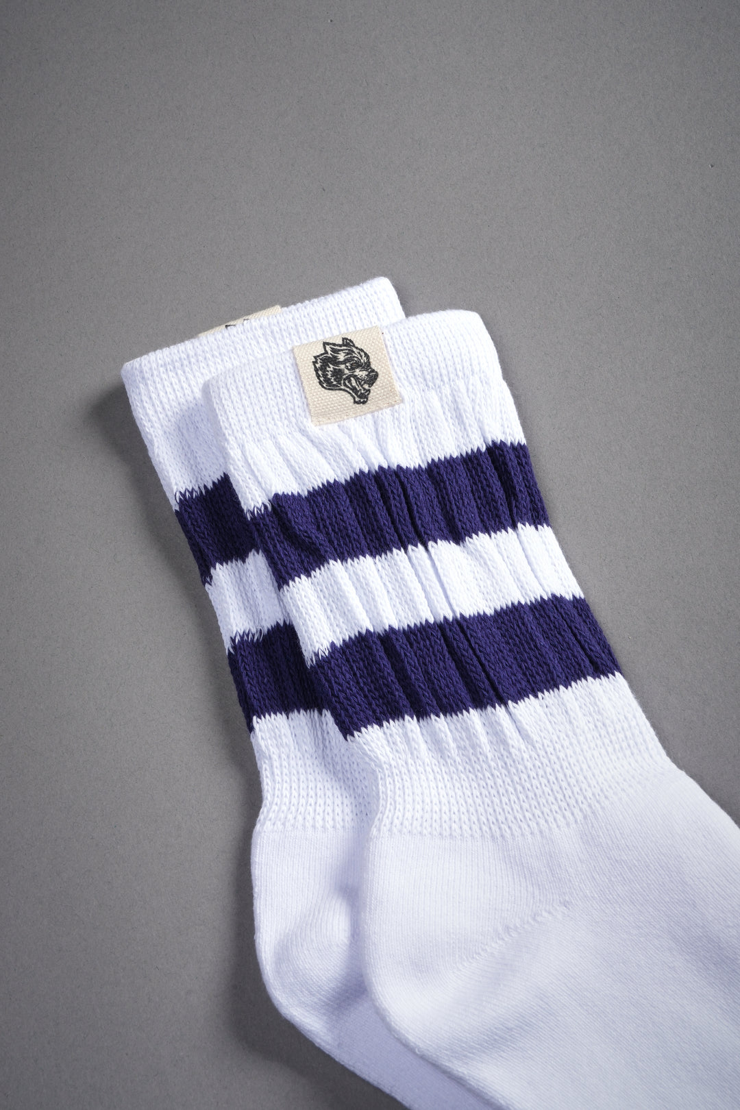Wolf Patch V2 2 Stripe Comfy Socks in White/Royal Navy