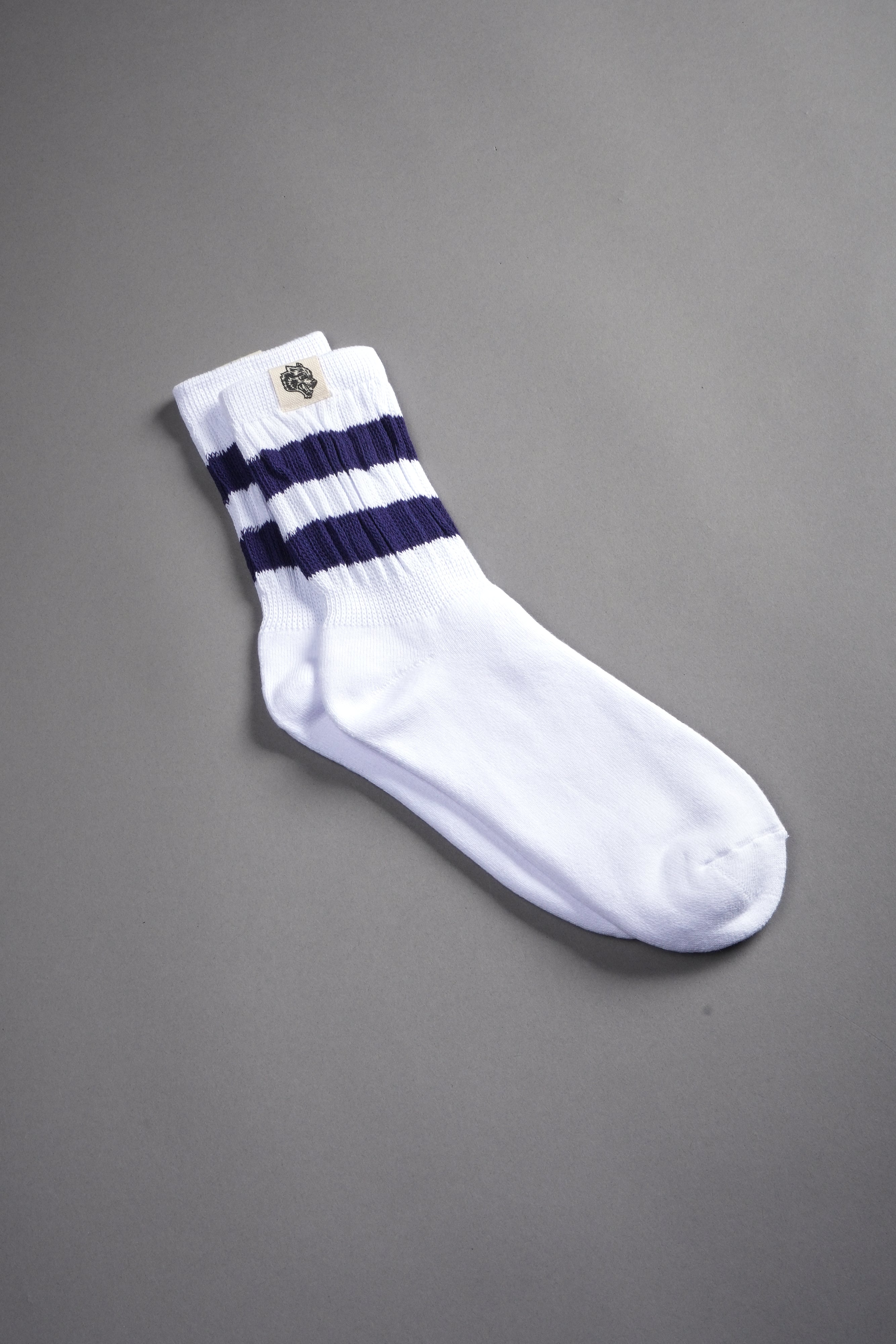 Wolf Patch V2 2 Stripe Comfy Socks in White/Royal Navy