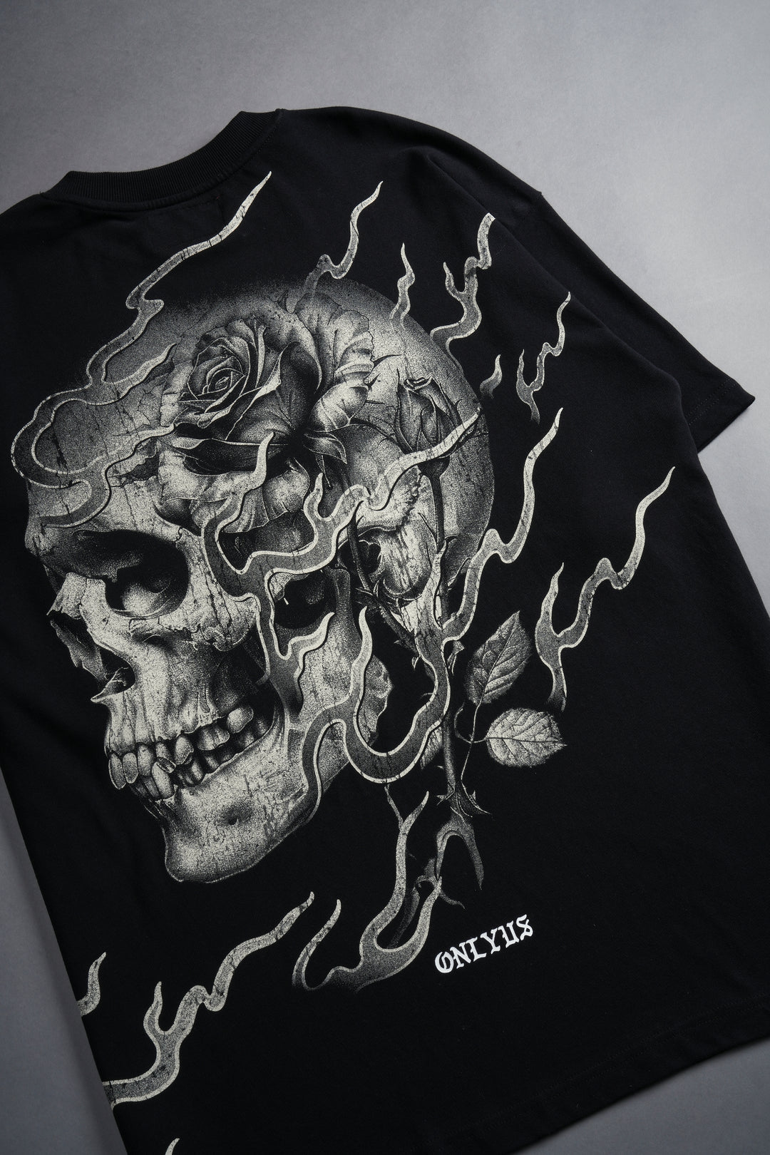 Mori Among Roses "Side By Side" Oversized Tee in Black