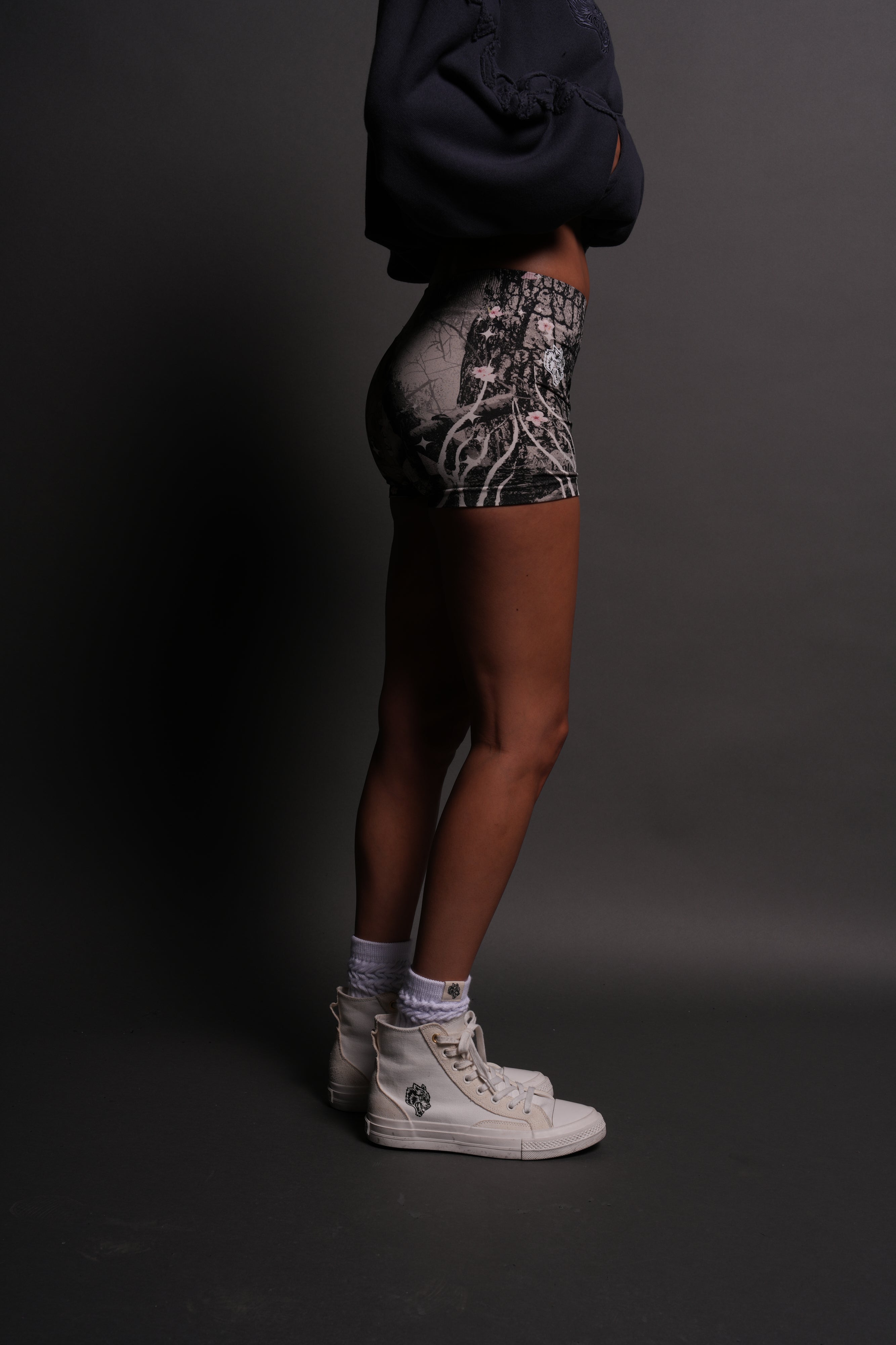 Warrior's Fire Everson Seamless Katya Shorts in Starry Blossom Woodland Camo