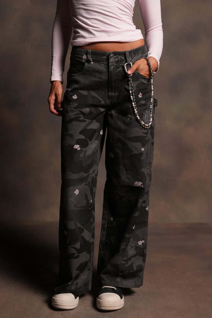 Wolves Chopper Wide Leg Carpenter Pant in Warrior In A Garden Black Camo