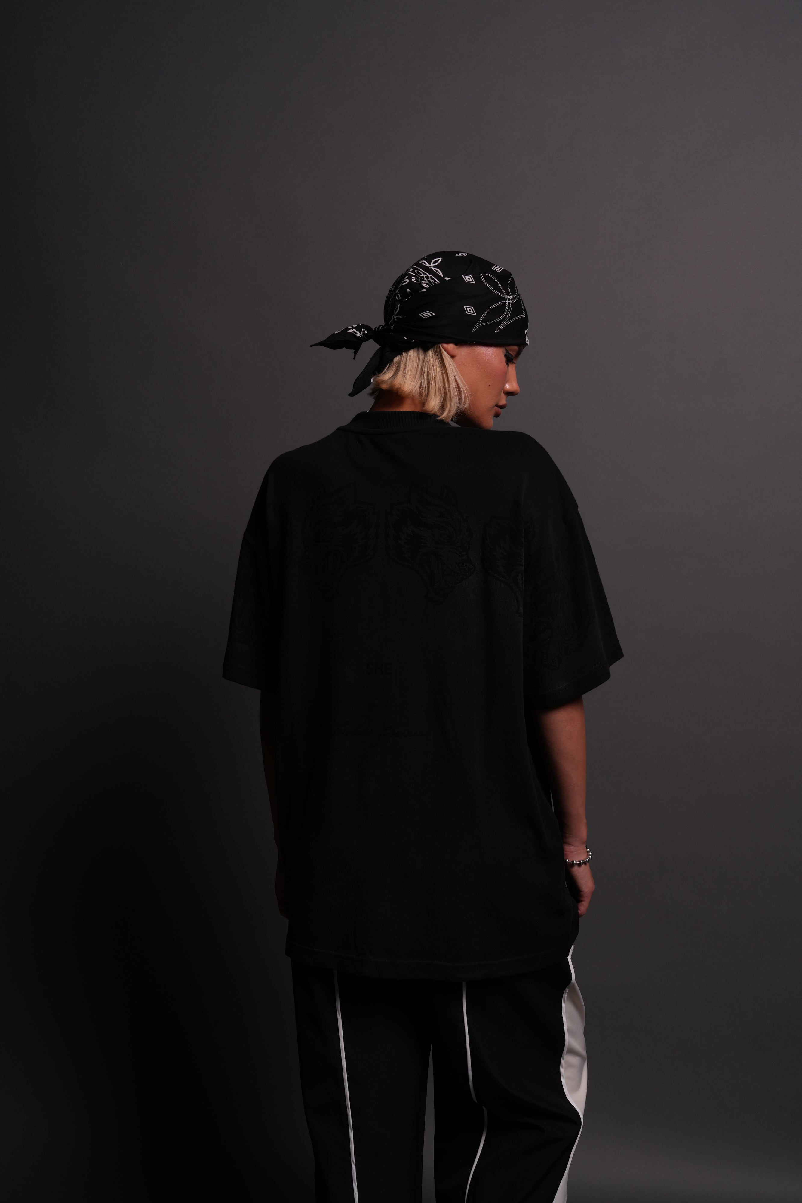 She Has Your Back "Pump Cover" Tee in Black Horizon Sun Fade