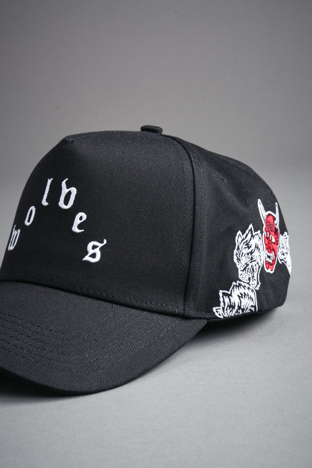 Surrounded Oni 5 Panel Hat in Black