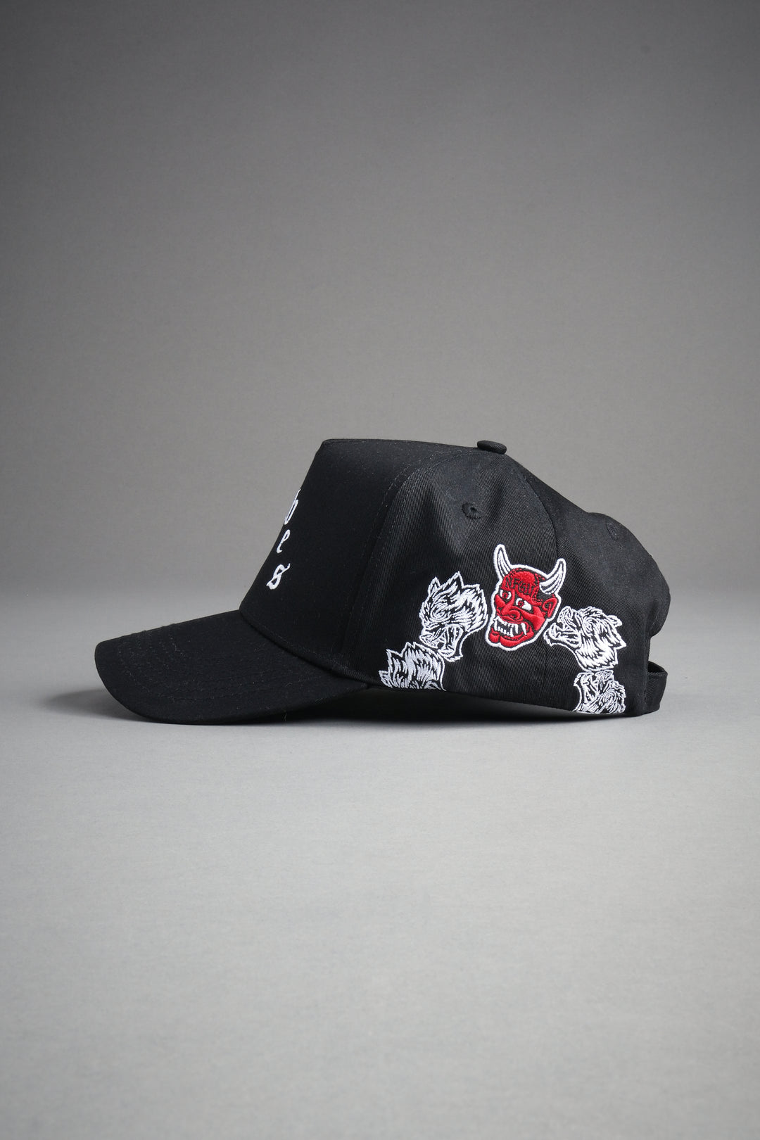 Surrounded Oni 5 Panel Hat in Black