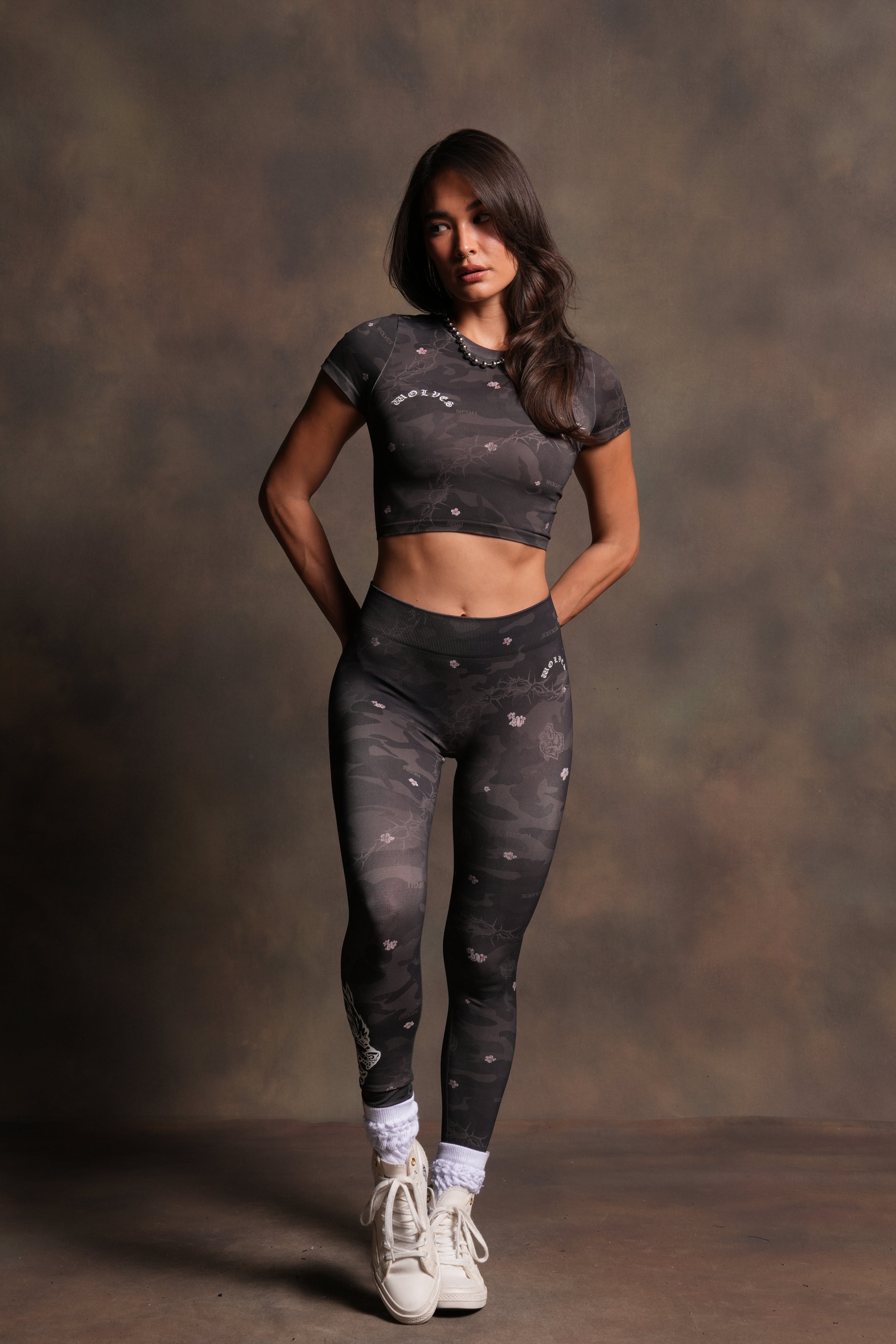 Wolf Chopper Hadley Soft Seamless Leggings in Warrior in a Garden Black Camo