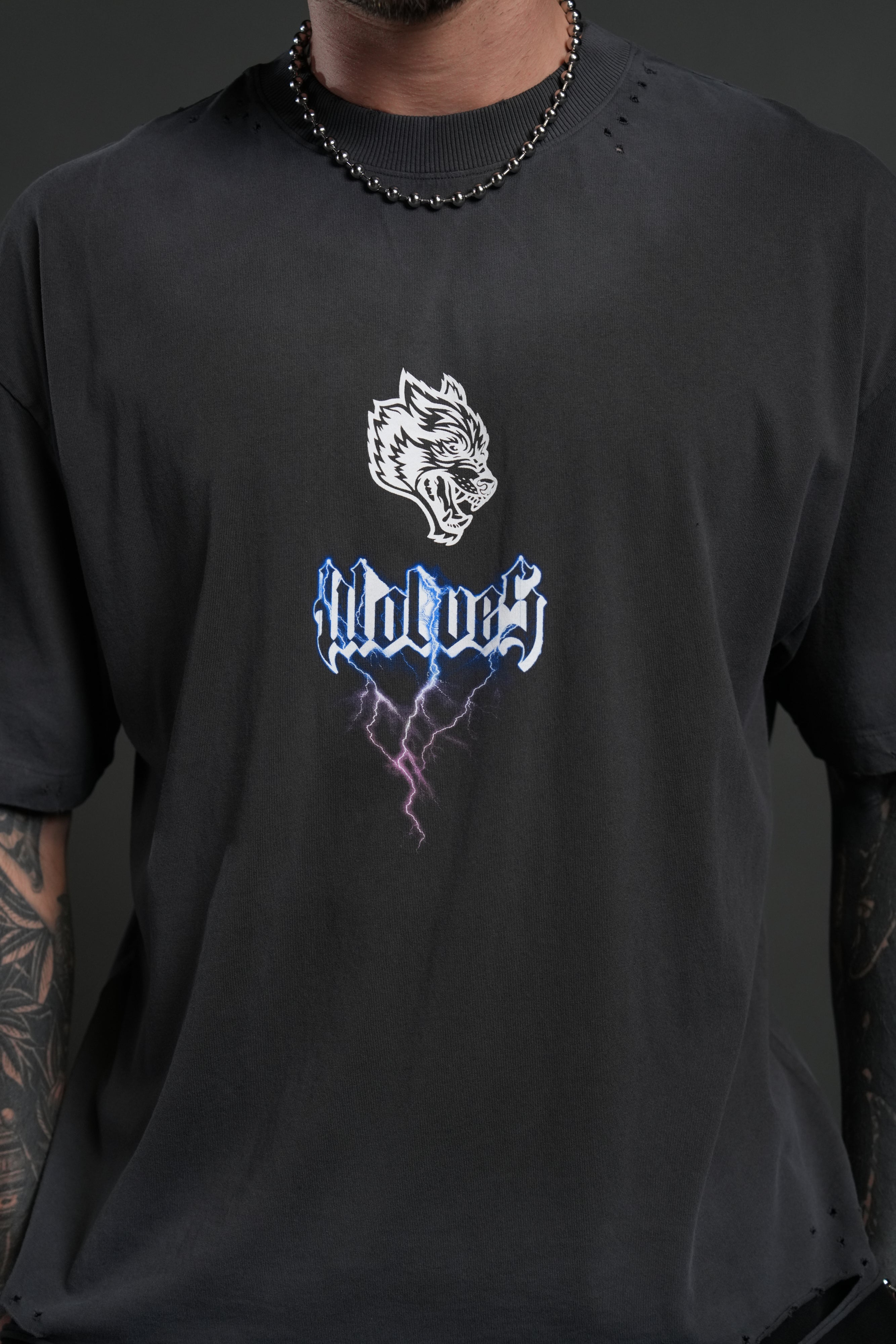 Wolves Lightning Distressed Grunge Tee in Wolf Gray Drift Wash
