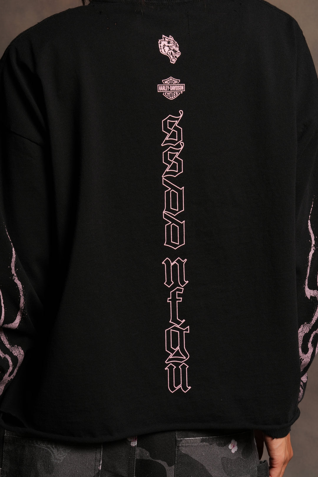H-D Moth Inferno Distressed Grunge Box Cut Ls Tee in Black