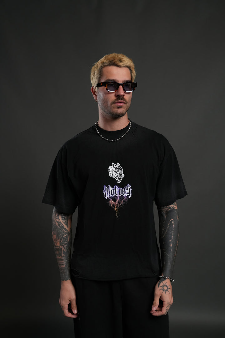 Wolves Lightning Distressed Grunge Tee in Black Drift Wash