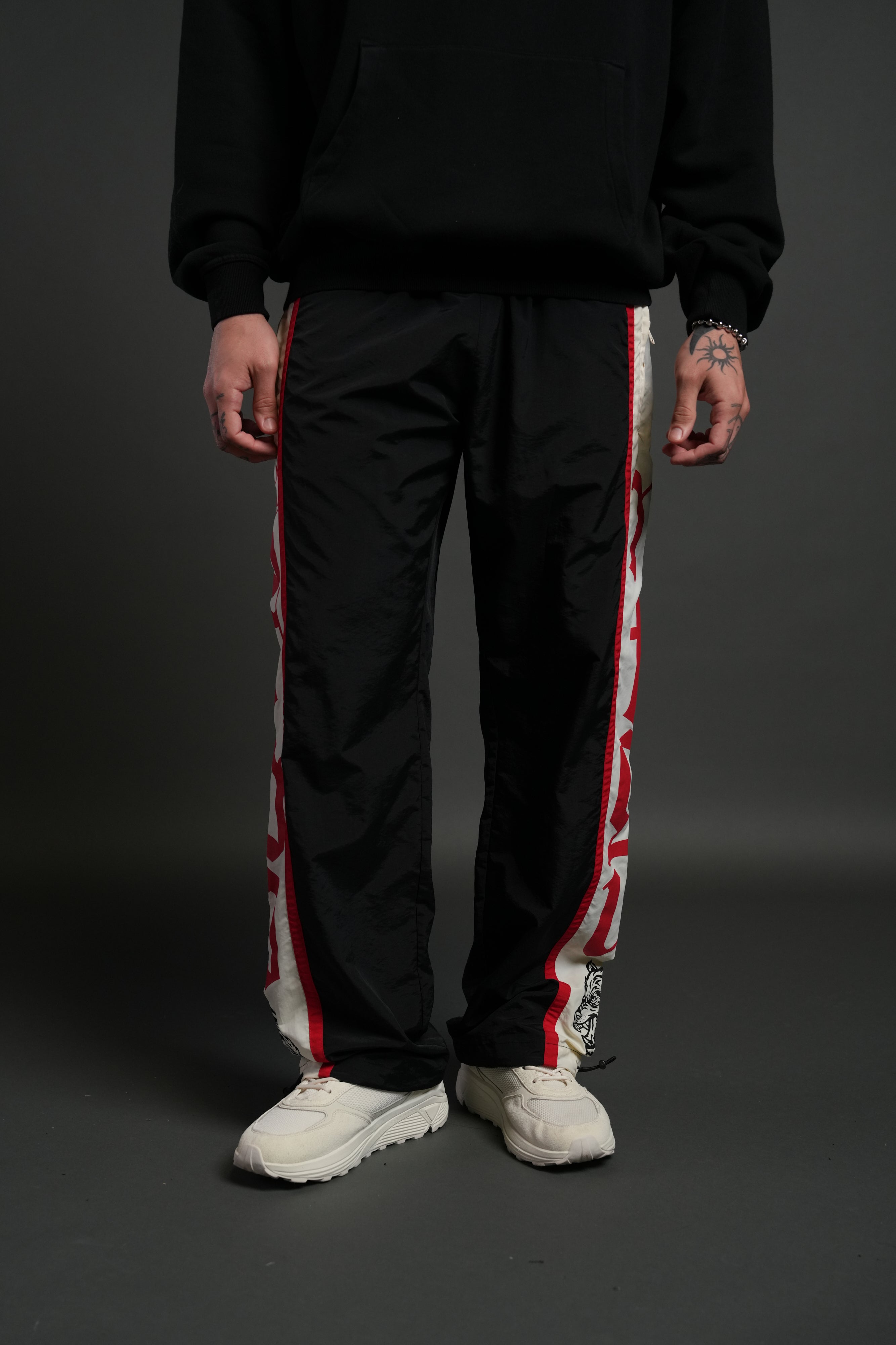 SSDDNFGU Remind Track Pants in Black/Cream/Red