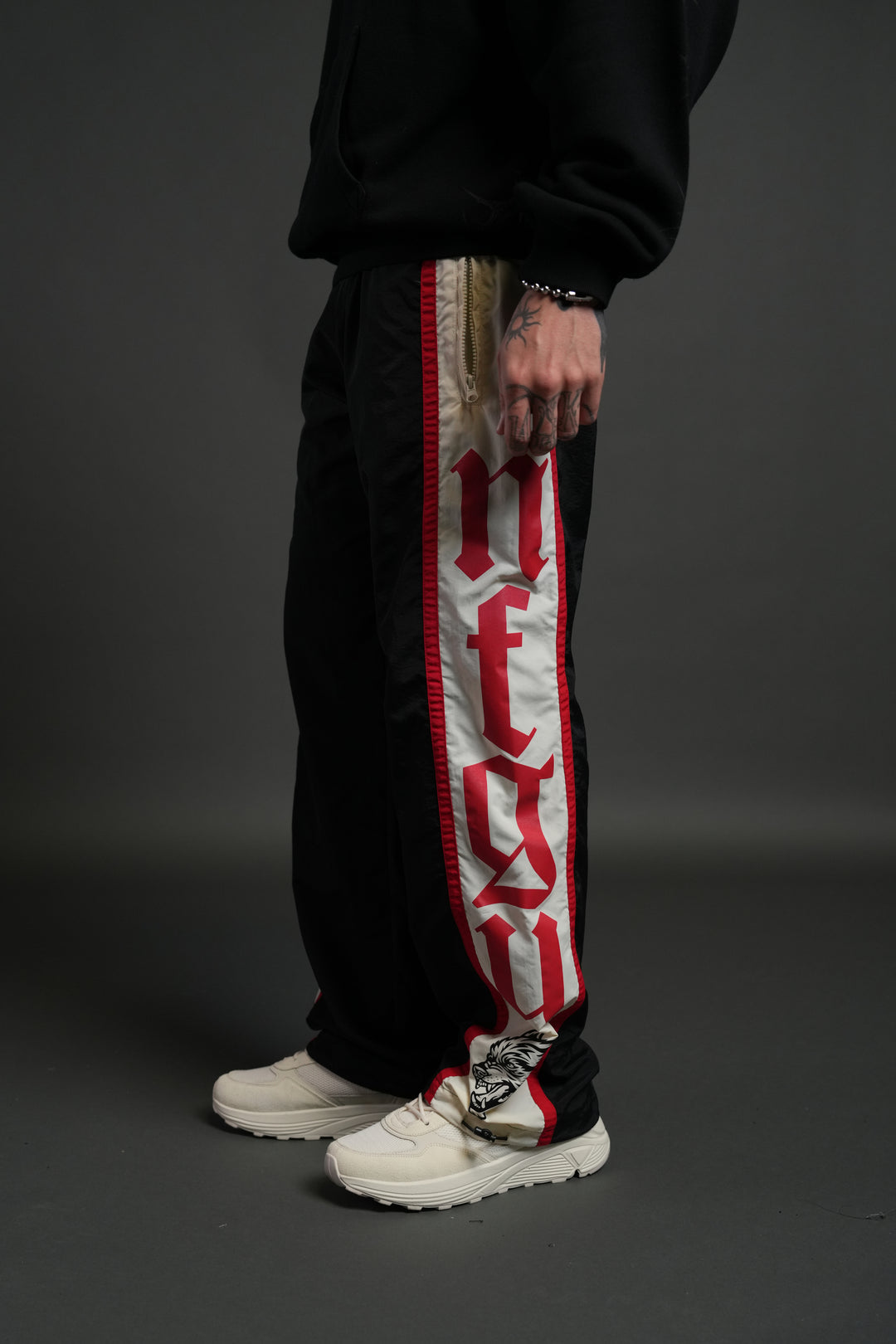 SSDDNFGU Remind Track Pants in Black/Cream/Red