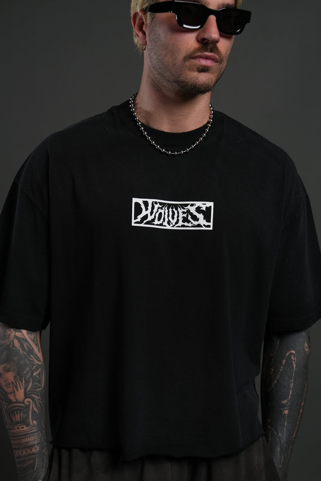 Midnight Wolves Distressed Grunge "Box Cut" Tee V2 in Black Drift Wash