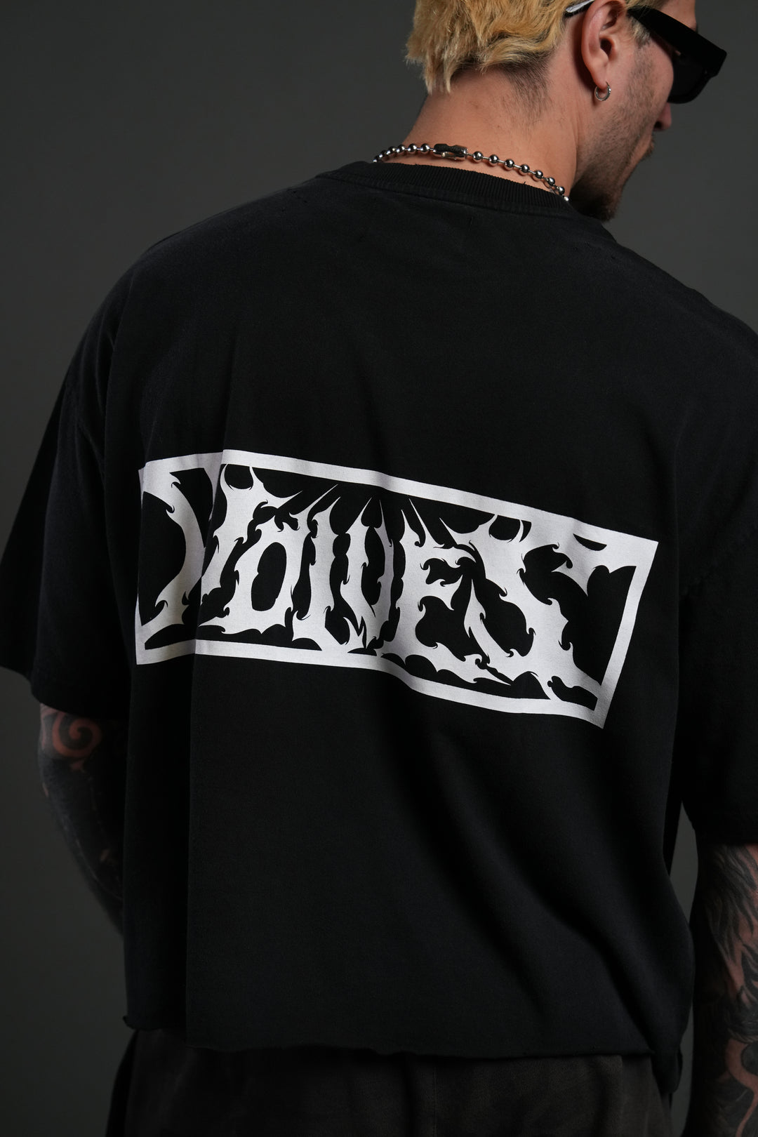 Midnight Wolves Distressed Grunge "Box Cut" Tee V2 in Black Drift Wash