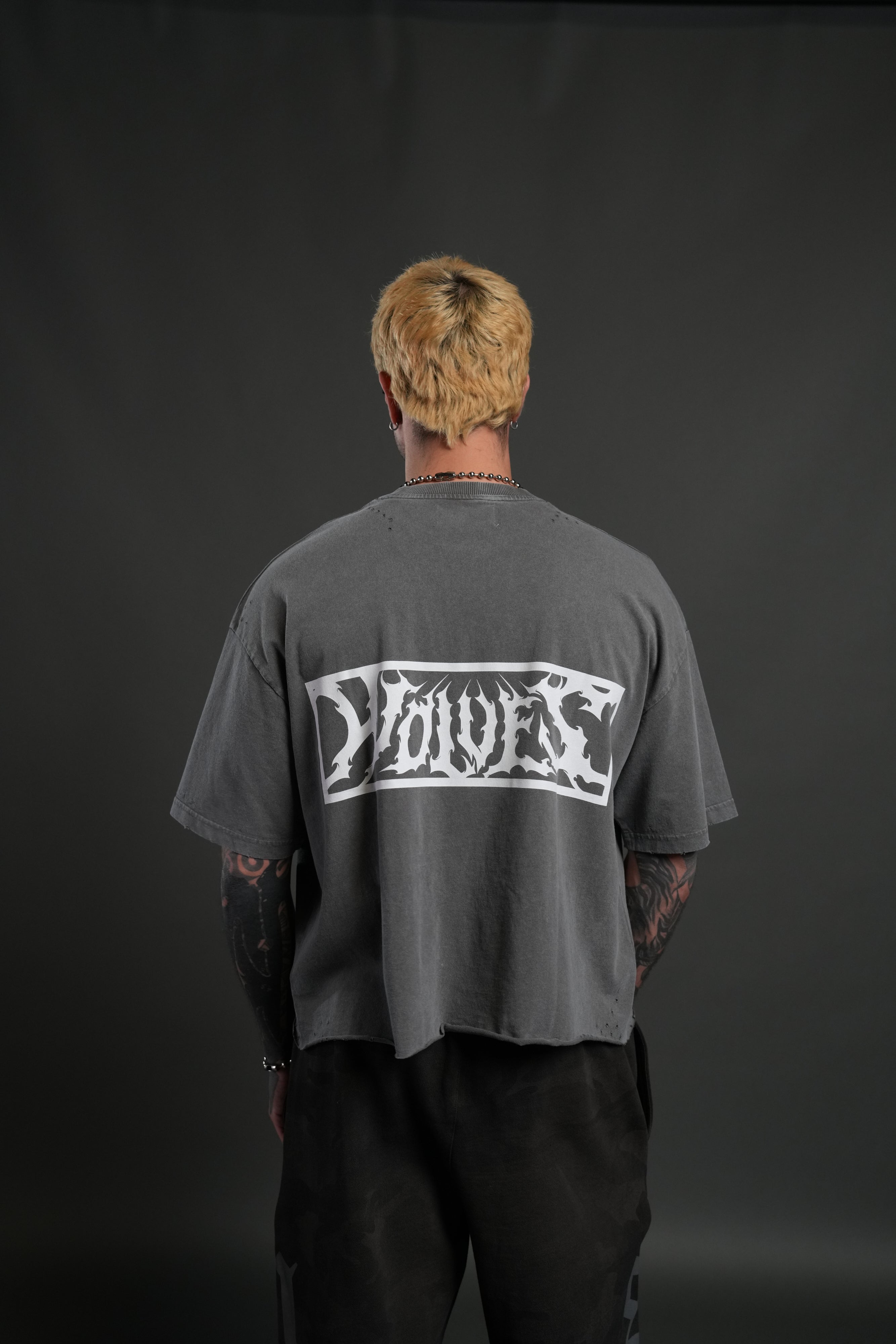 Midnight Wolves Distressed Grunge "Box Cut" Tee V2 in Slate Gray