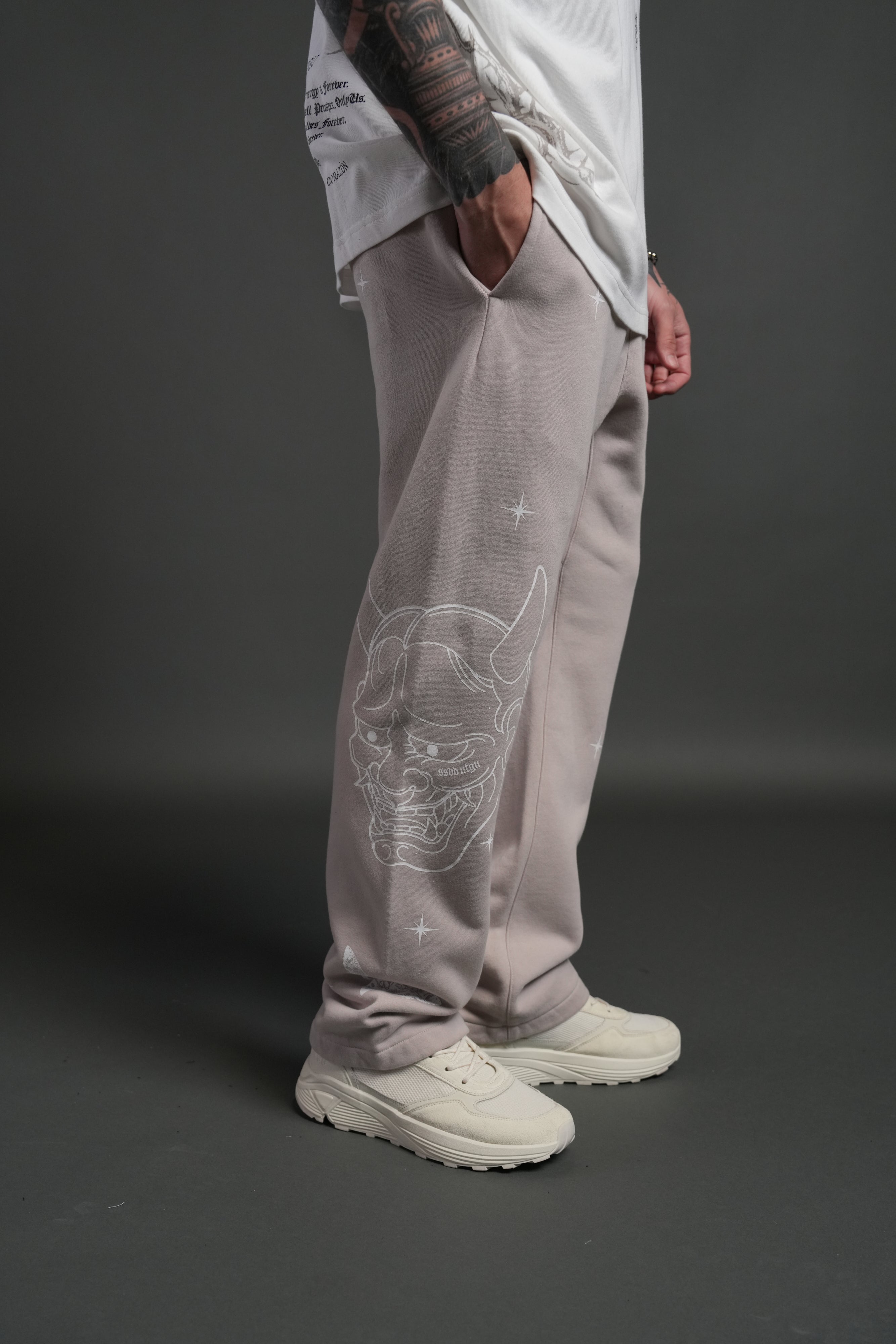 Oni Wolves Bigelow Cargo Sweat Pants in Clay
