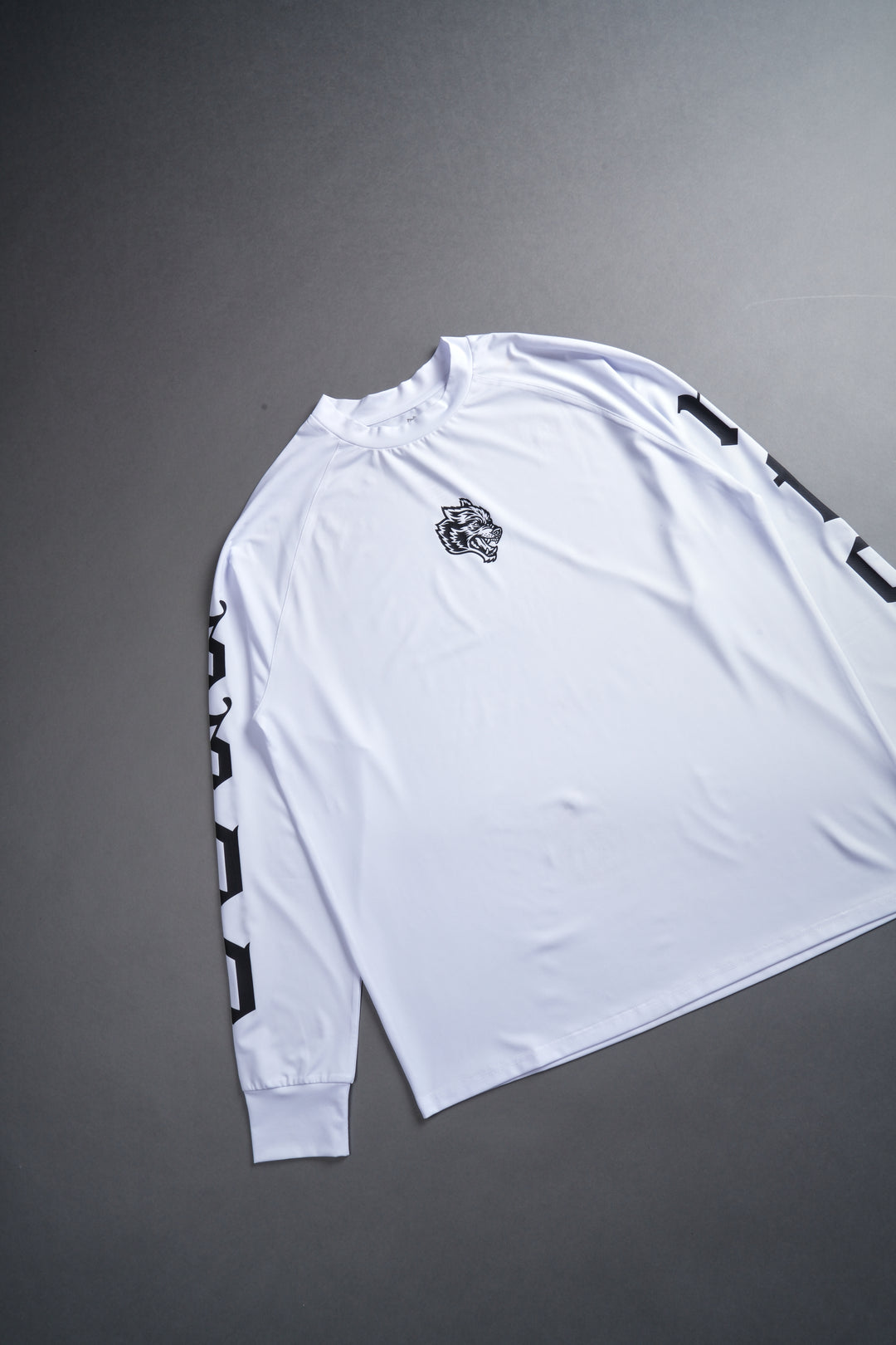 SSDDNFGU "Dry Wolf" L/S Raglan Tee in White