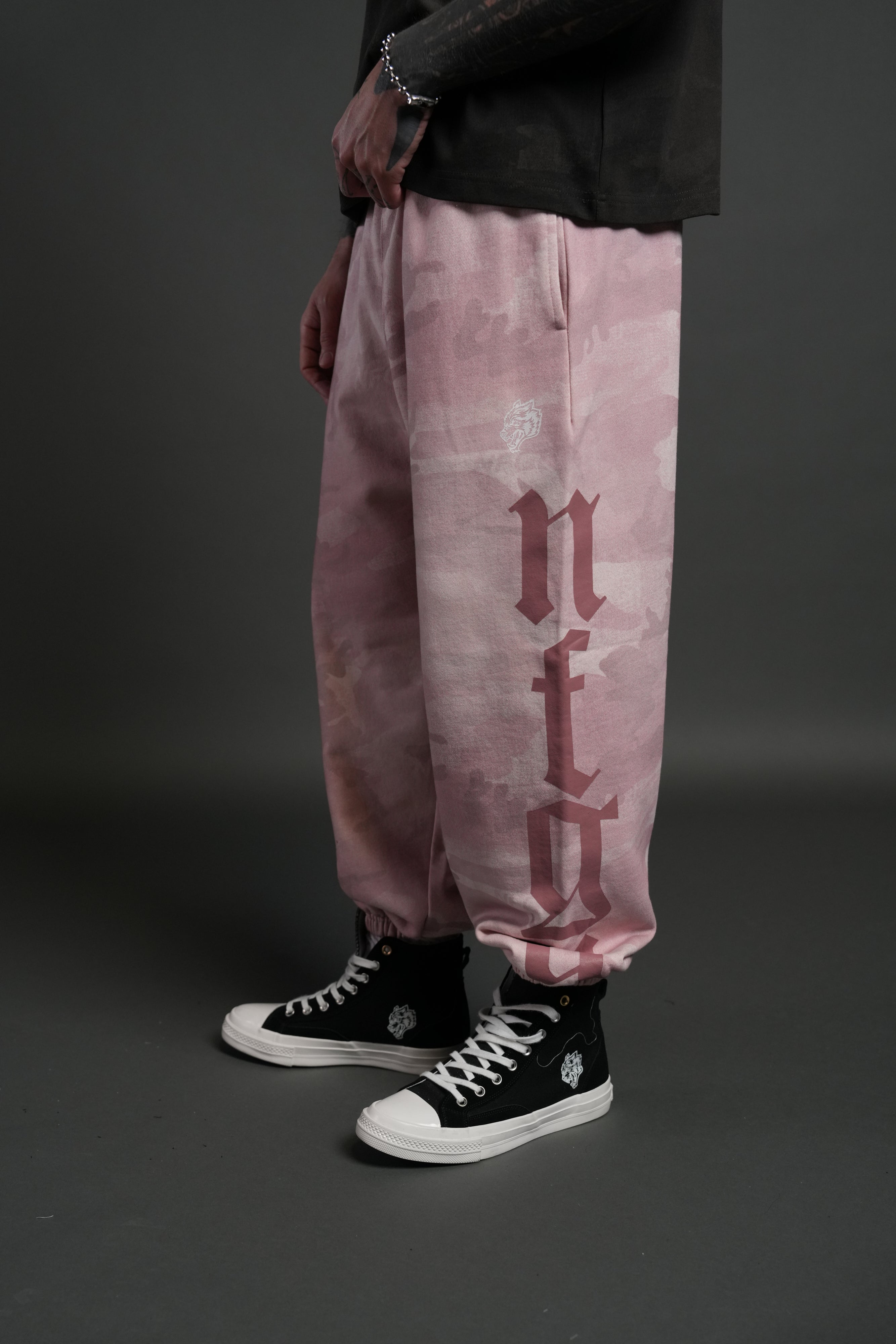 Our Mantra Unisex Lounger Sweat Pants in Blush Vintage Woodland Camo