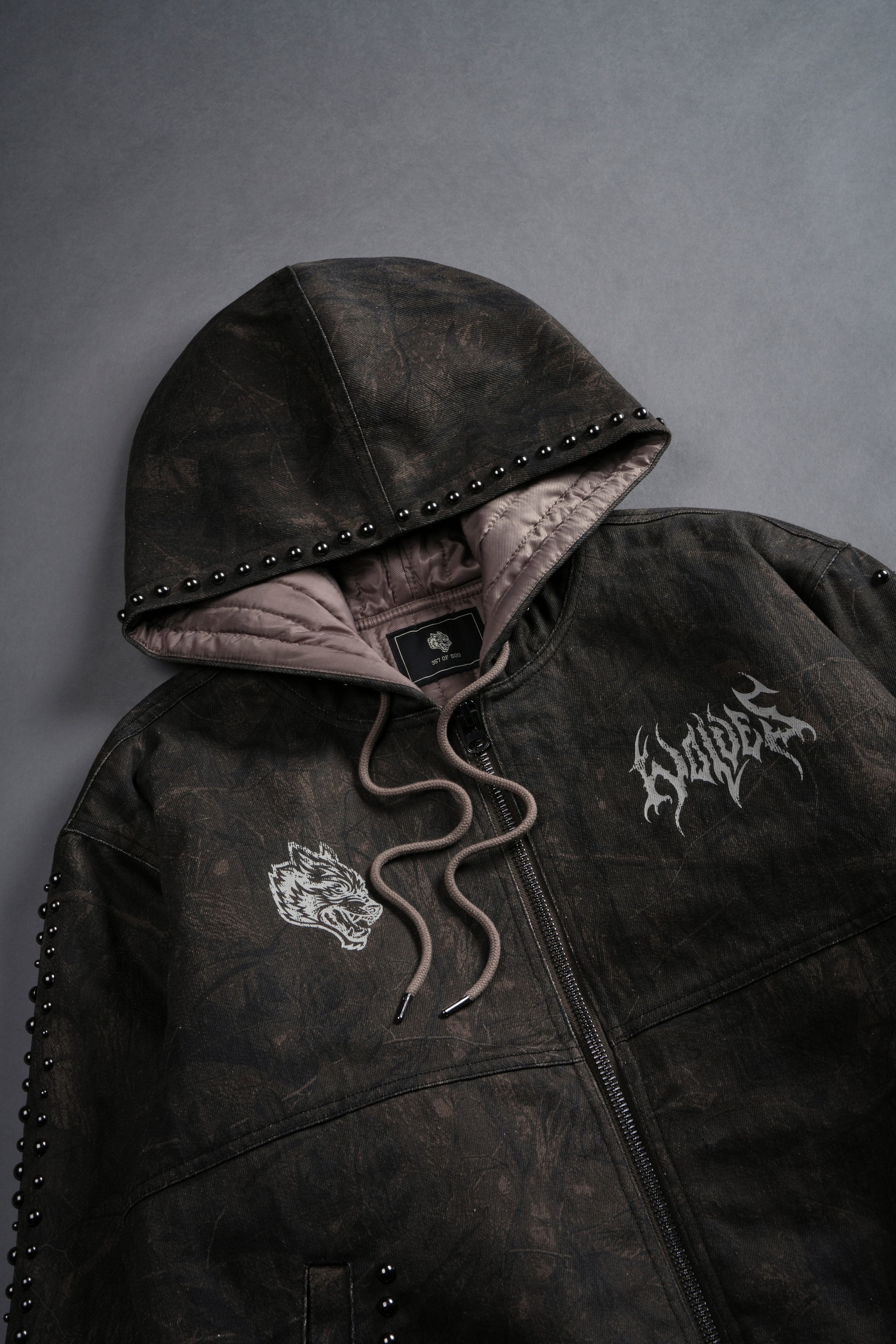 Wolves Hesh Studded Calaway Jacket in Brown Driftwood Forest Camo