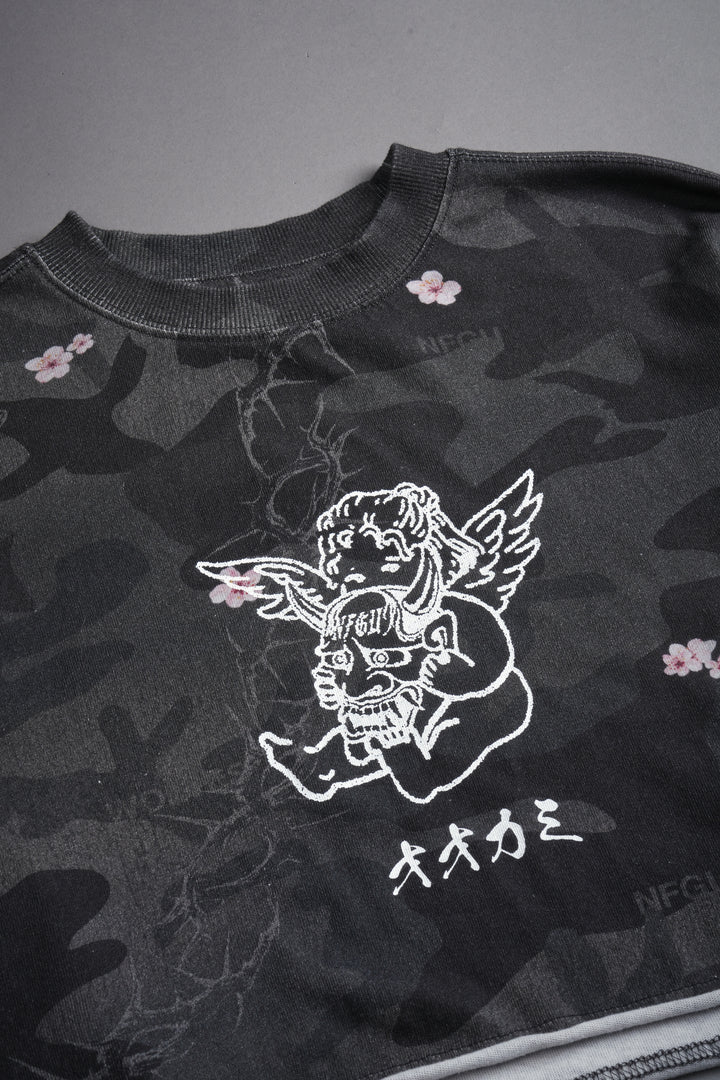Oni Cherub Premium Oversized Cropped Ls Tee in Warrior In A Garden Black Camo