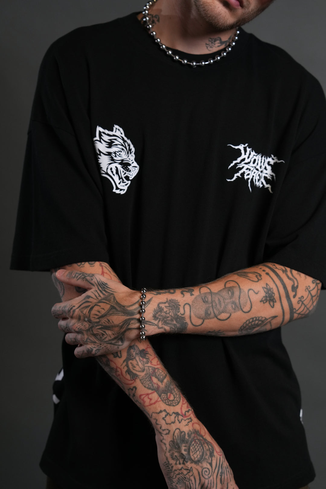 Cha Hae-In "Side By Side" Series Premium Oversized Tee in Black