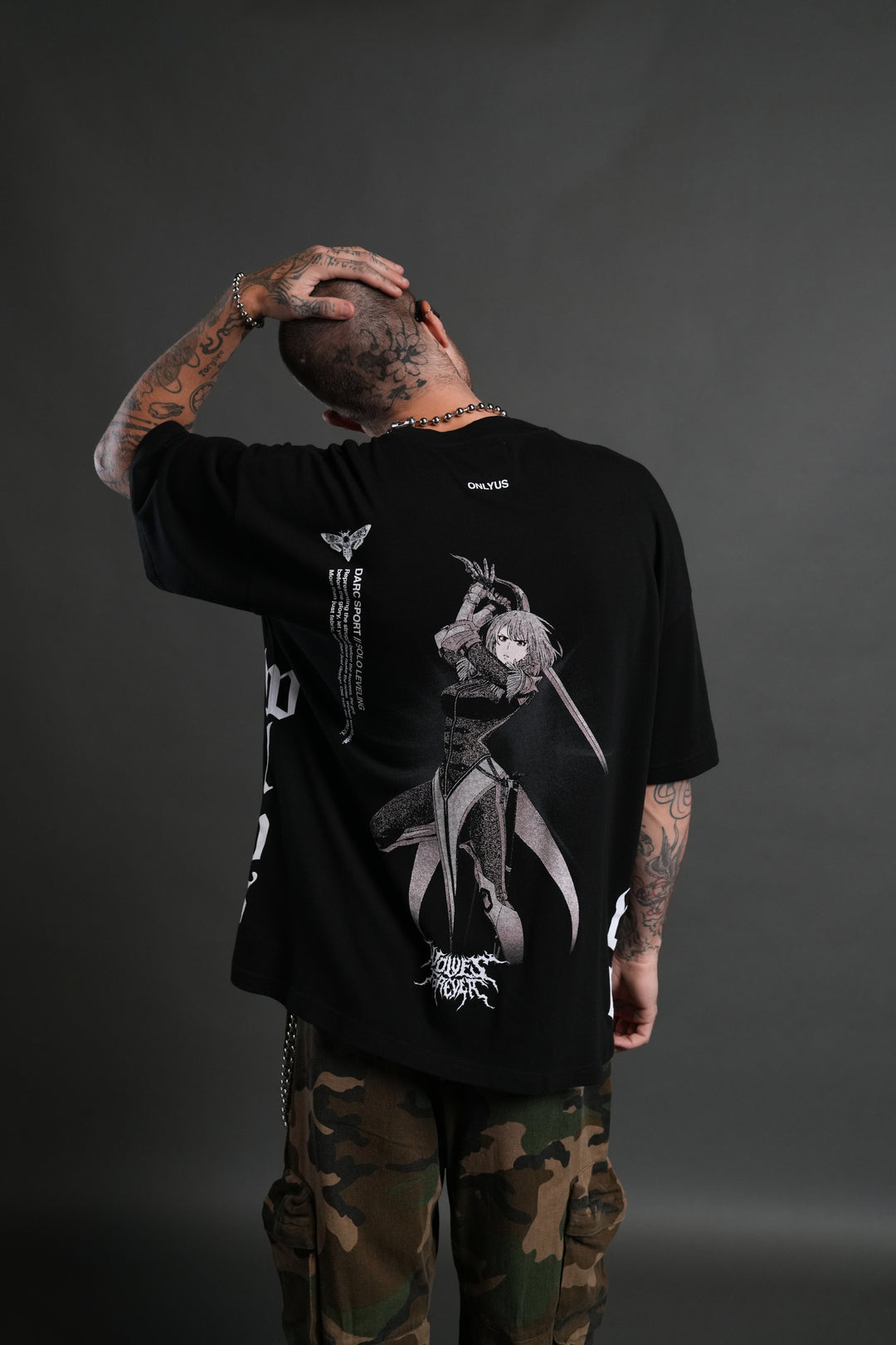 Cha Hae-In "Side By Side" Series Premium Oversized Tee in Black