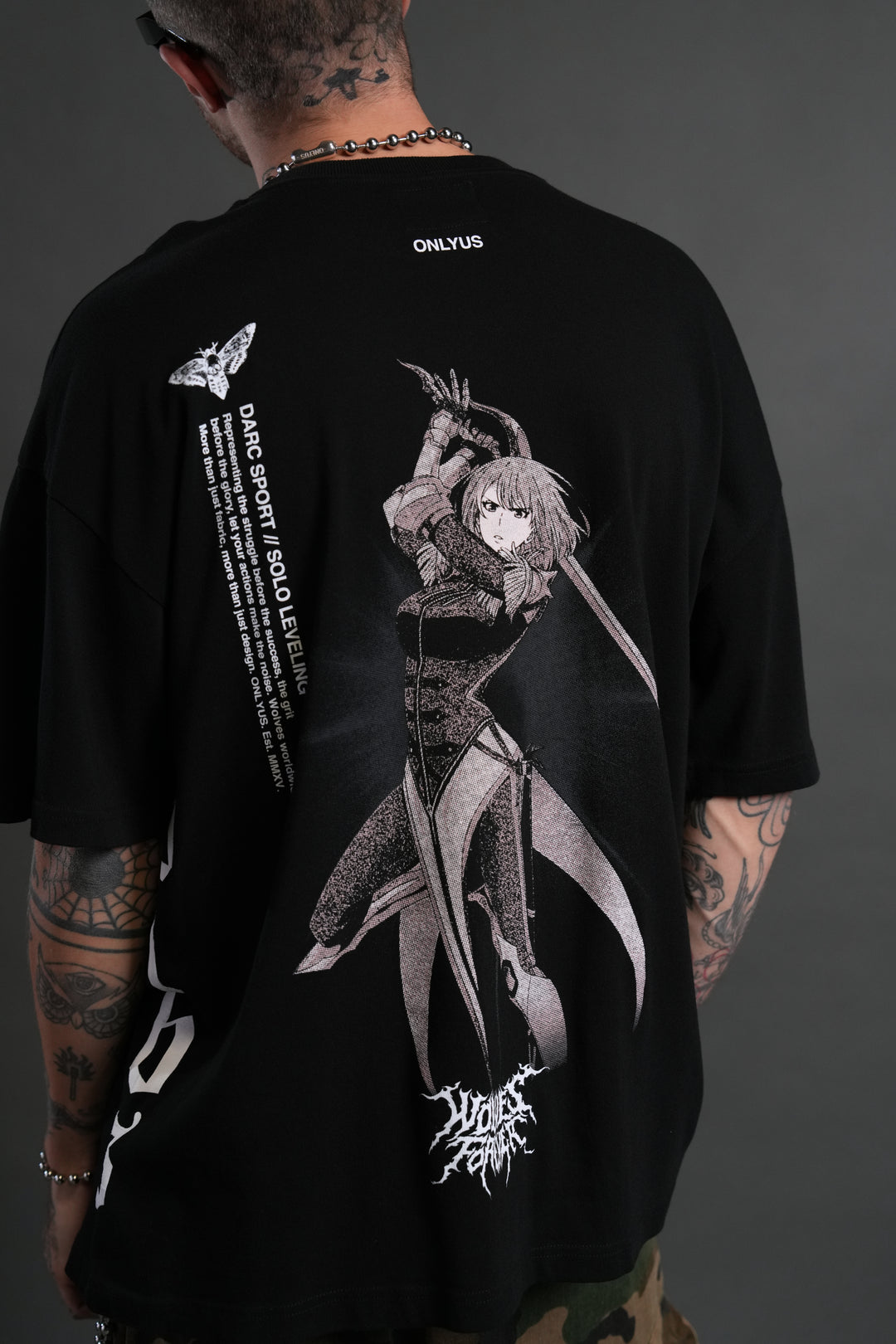 Cha Hae-In "Side By Side" Series Premium Oversized Tee in Black