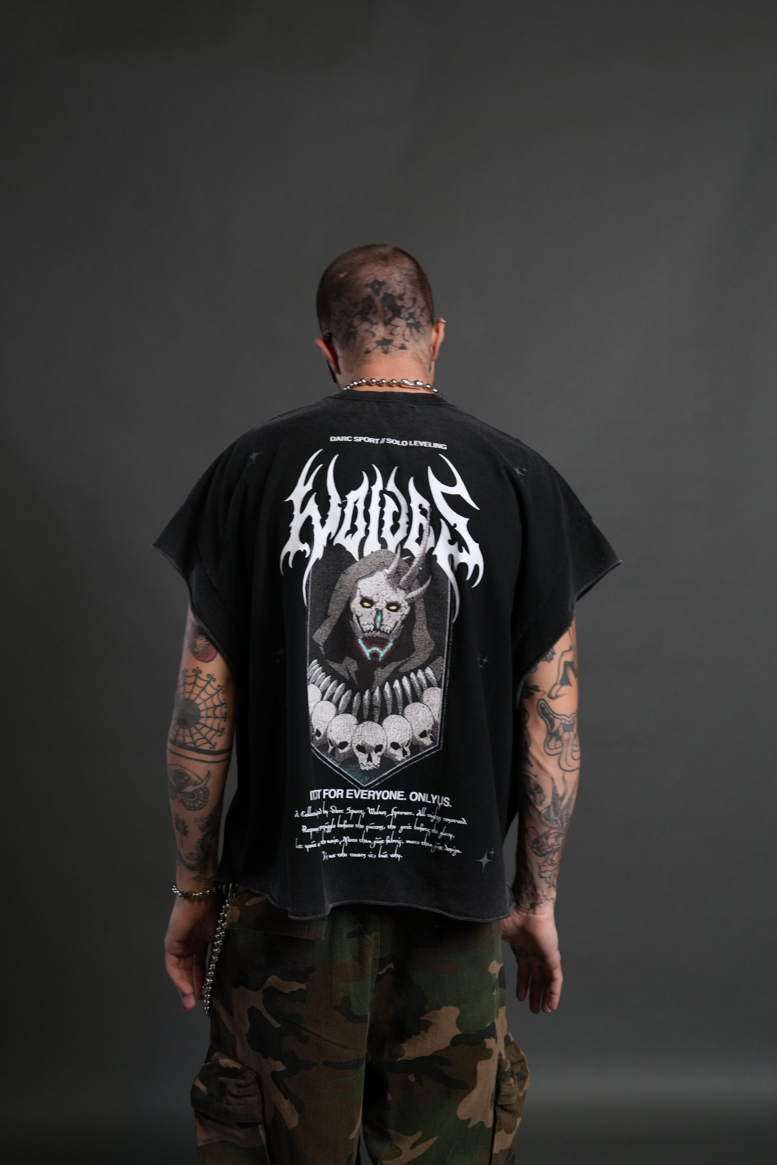 Shadow Shaman Grunge Cut-Off Tee in Black – DarcSport